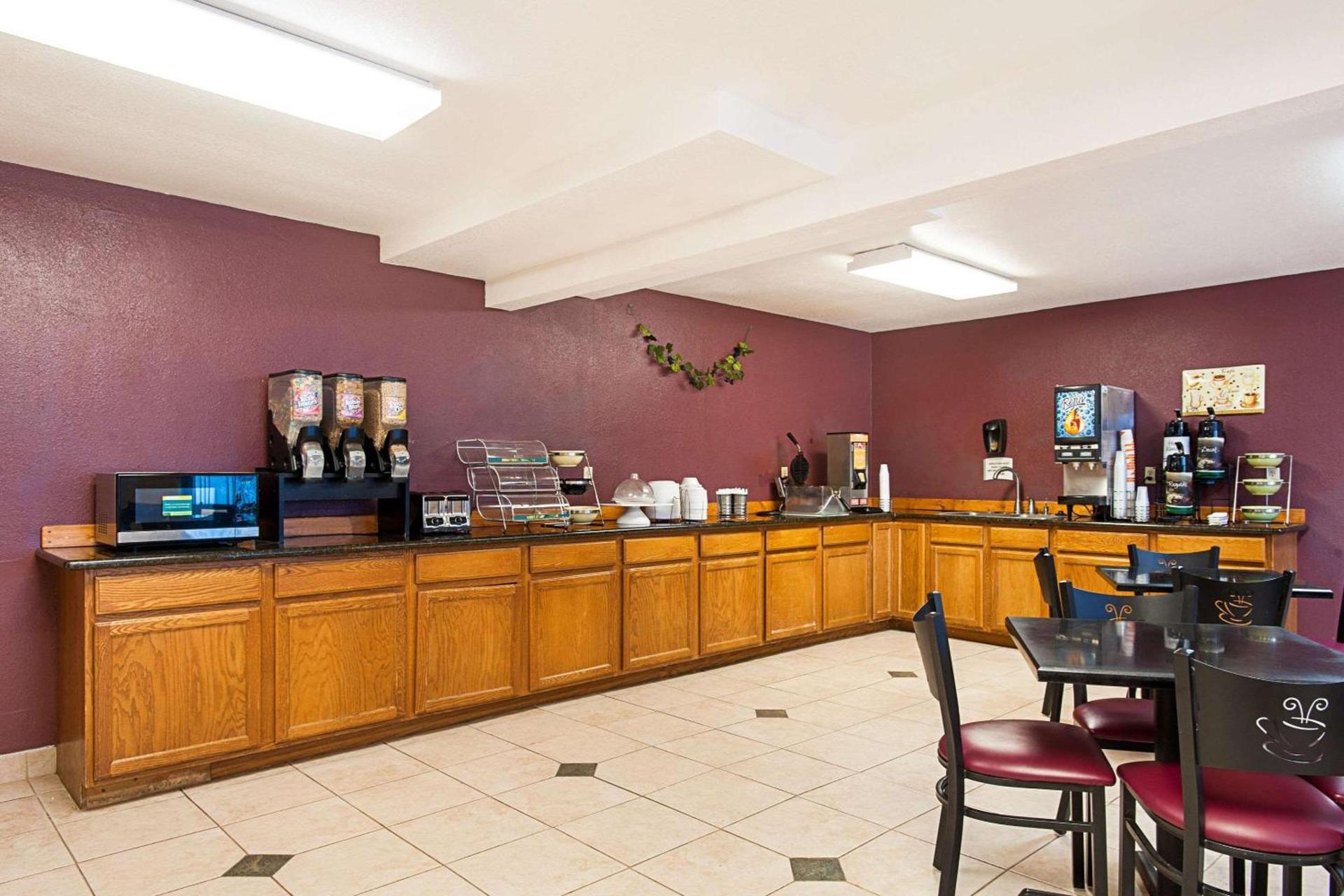 Rodeway Inn & Suites Blanding photo 15