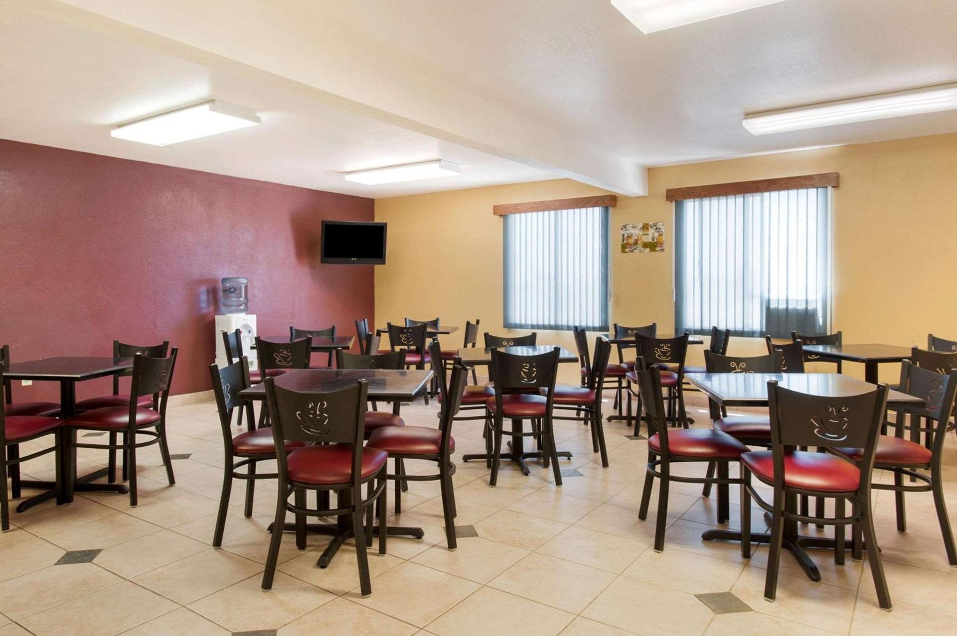 Rodeway Inn & Suites Blanding photo 17