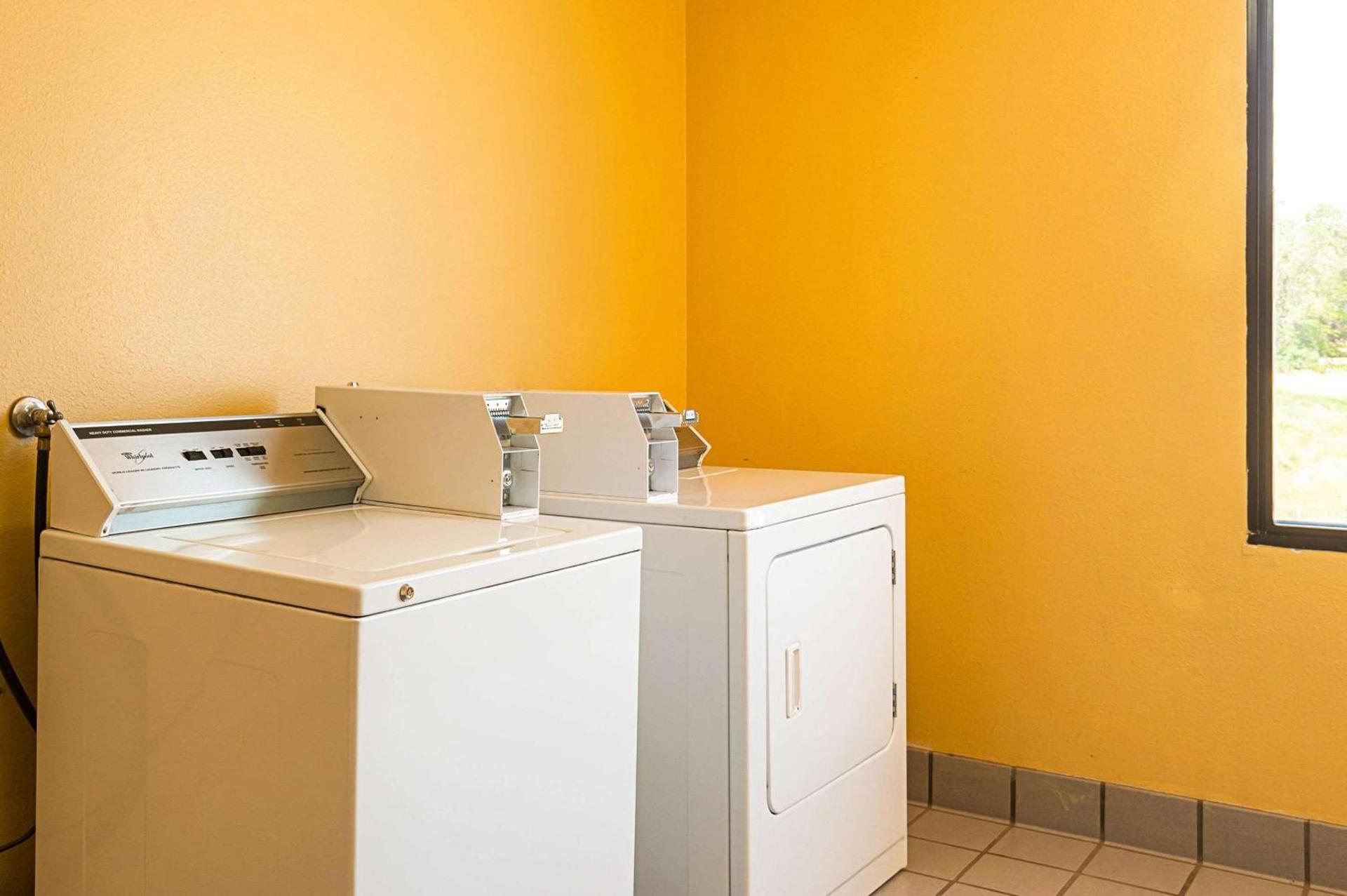 Rodeway Inn & Suites Blanding photo 19