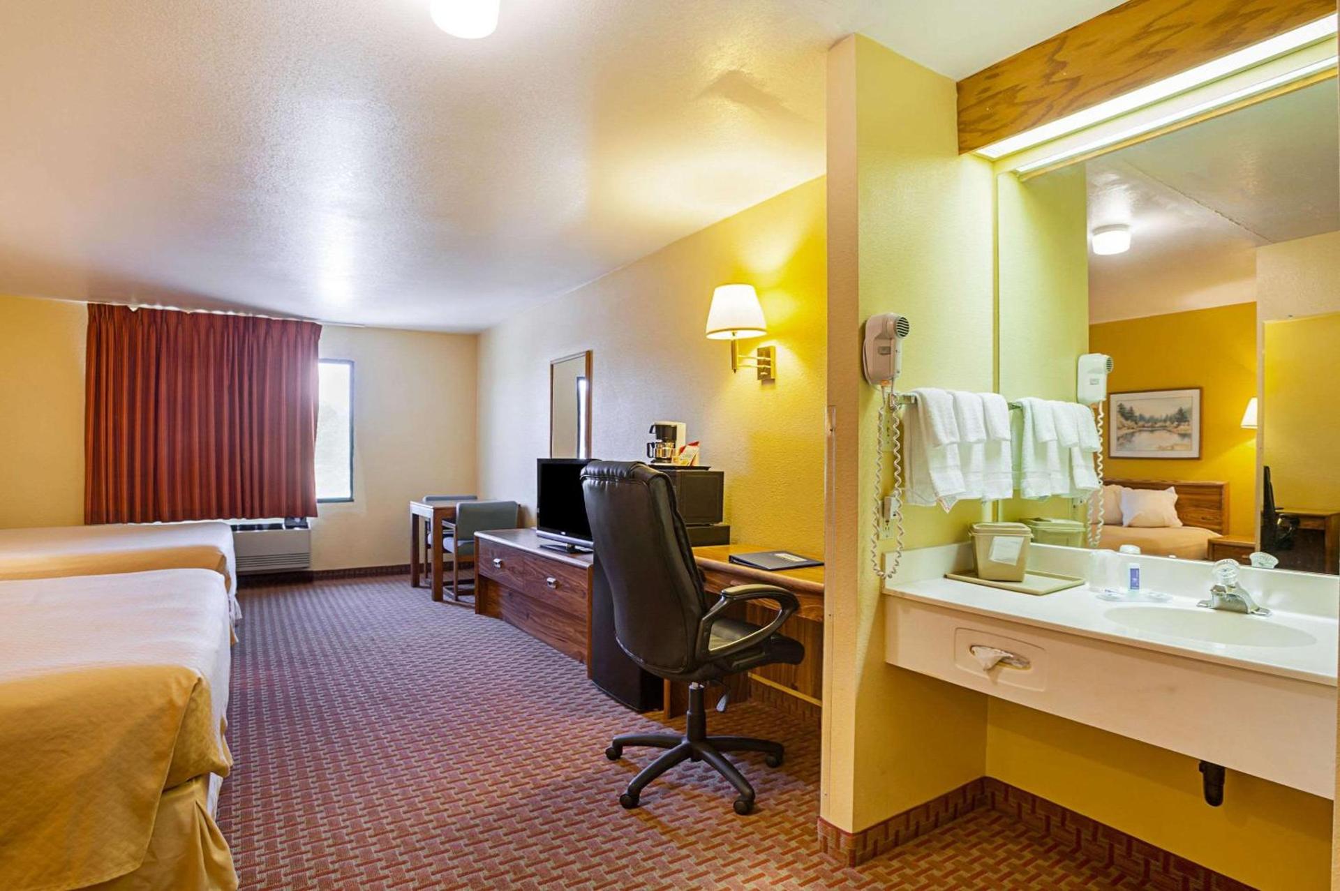 Rodeway Inn & Suites Blanding photo 10