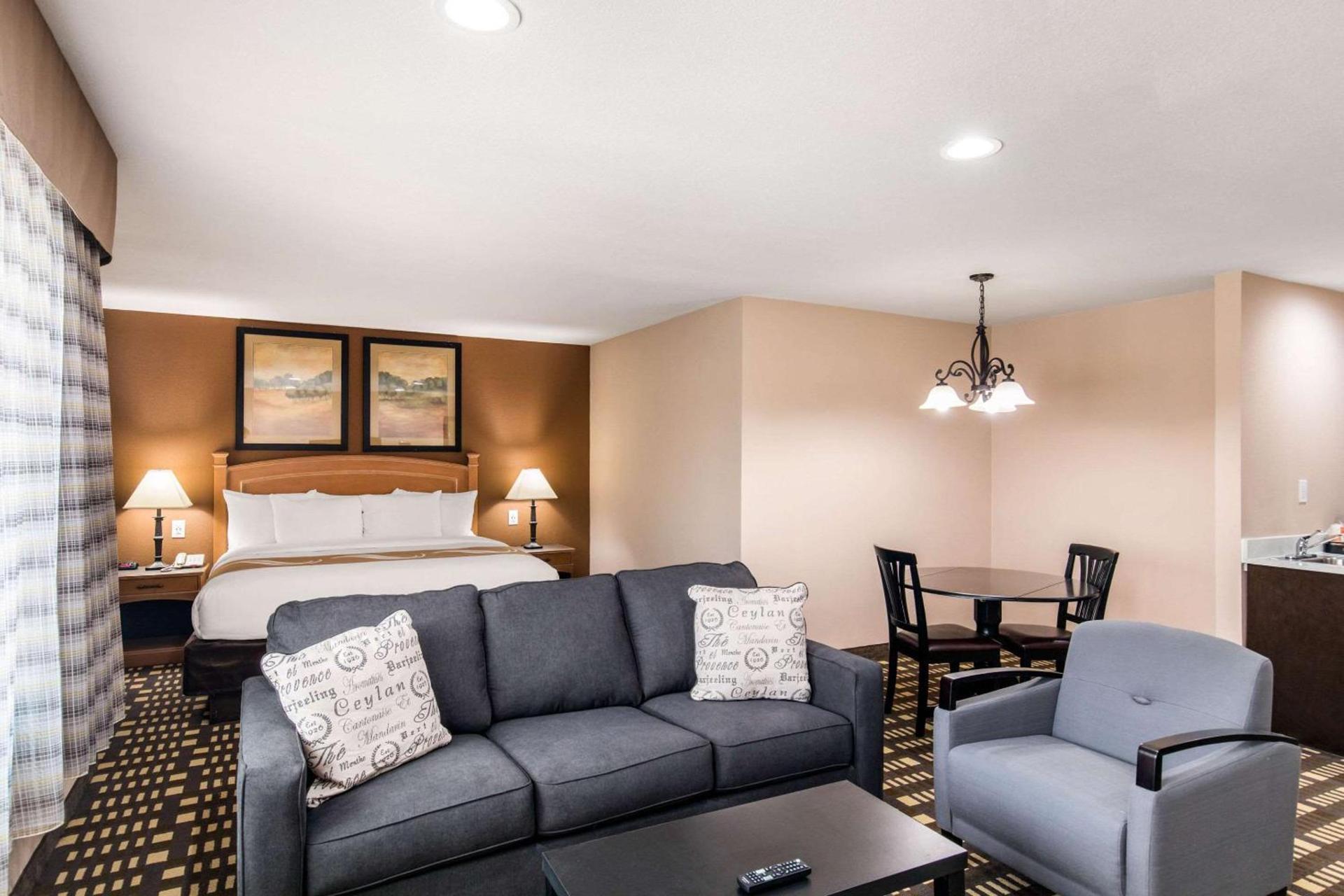 Quality Inn & Suites Plano East - Richardson photo 39