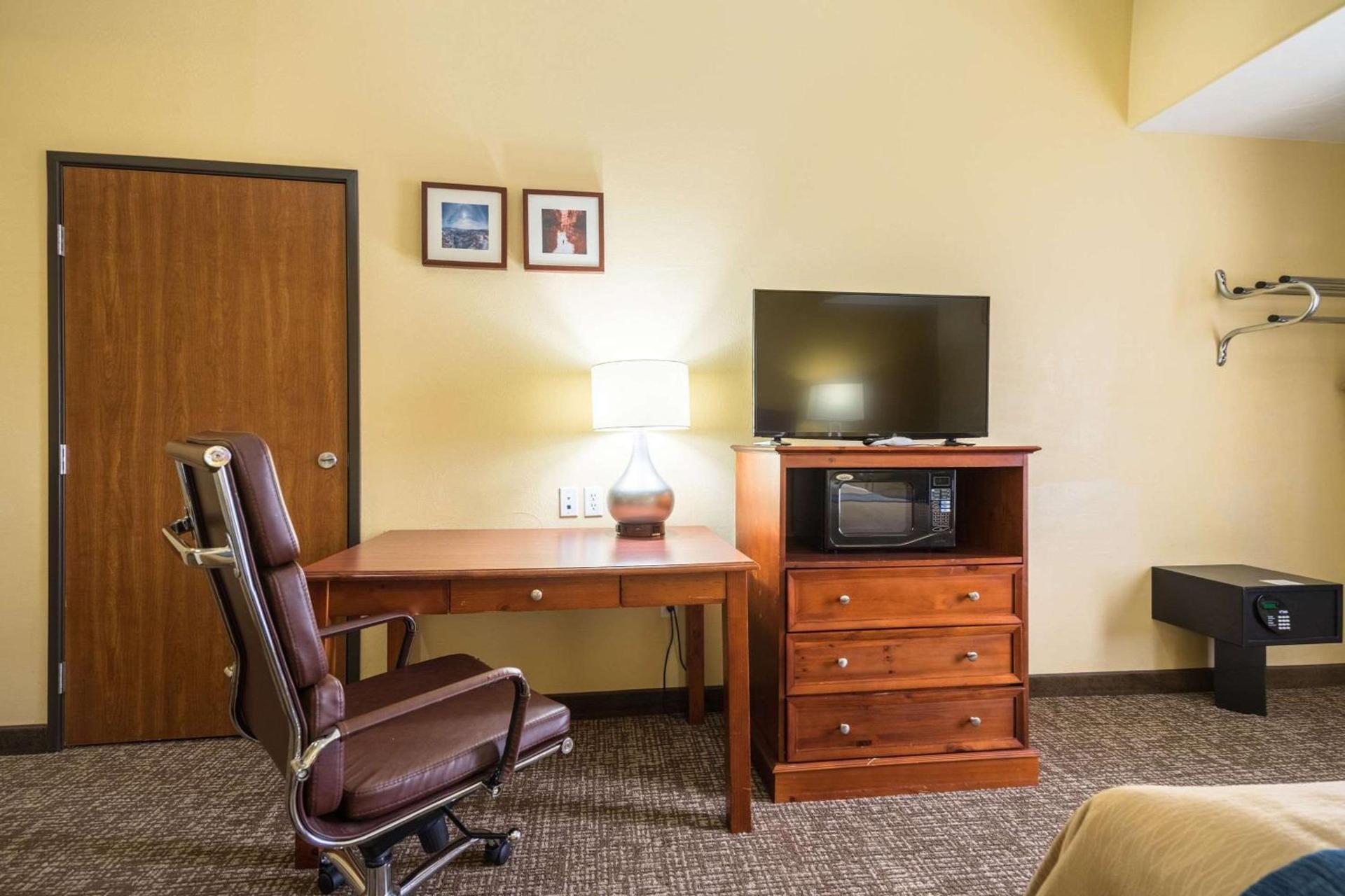 Comfort Inn & Suites Cedar City South photo 40
