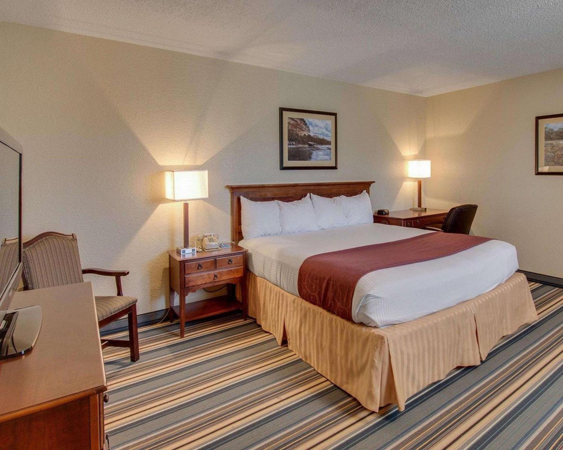 Days Inn by Wyndham Gatesville photo 12