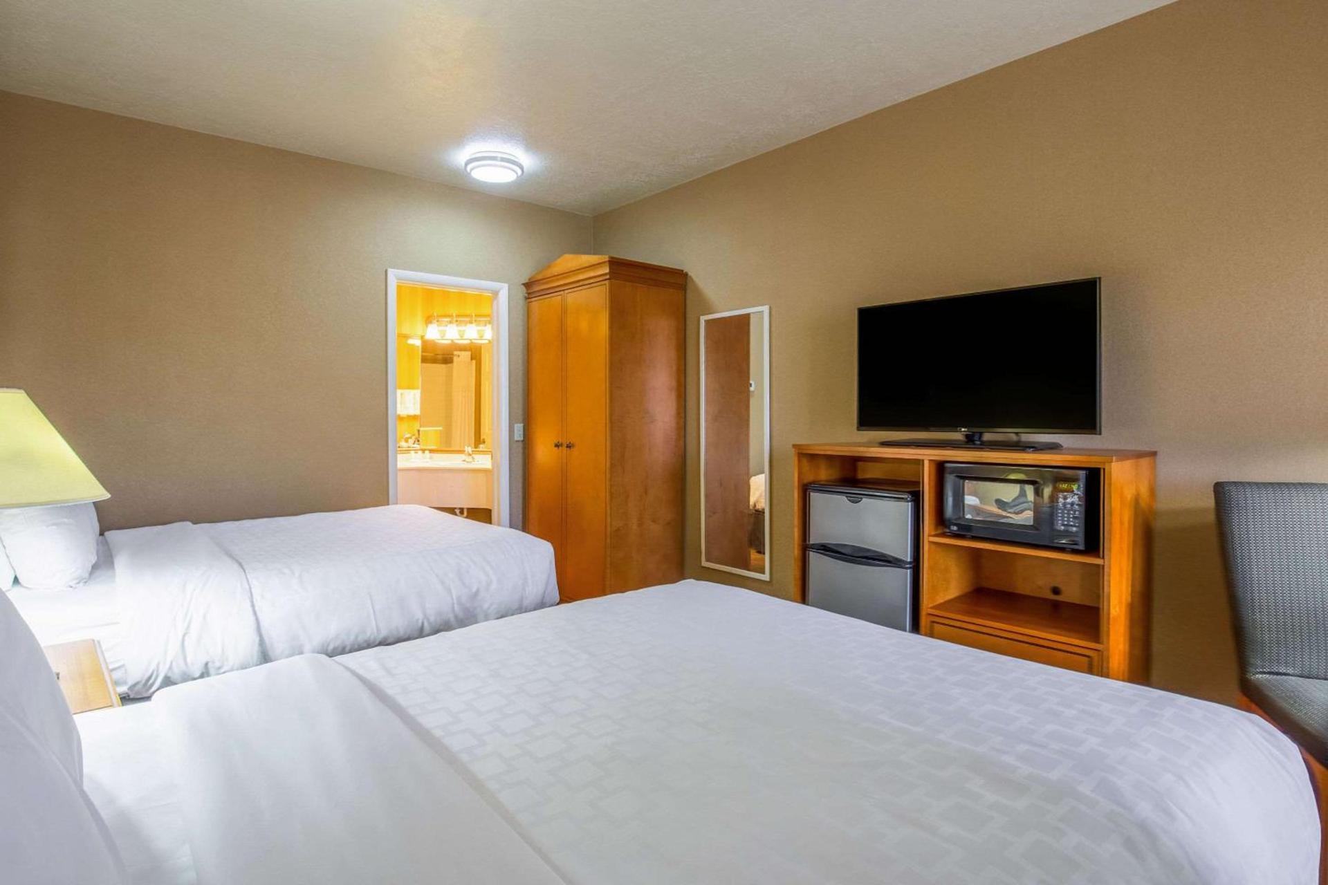 Clarion Suites St George - Convention Center Area photo 18