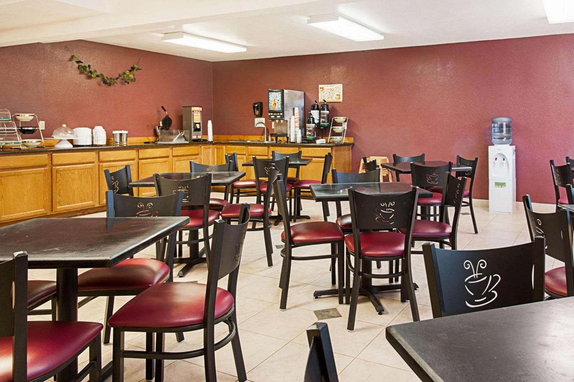 Rodeway Inn & Suites Blanding photo 16
