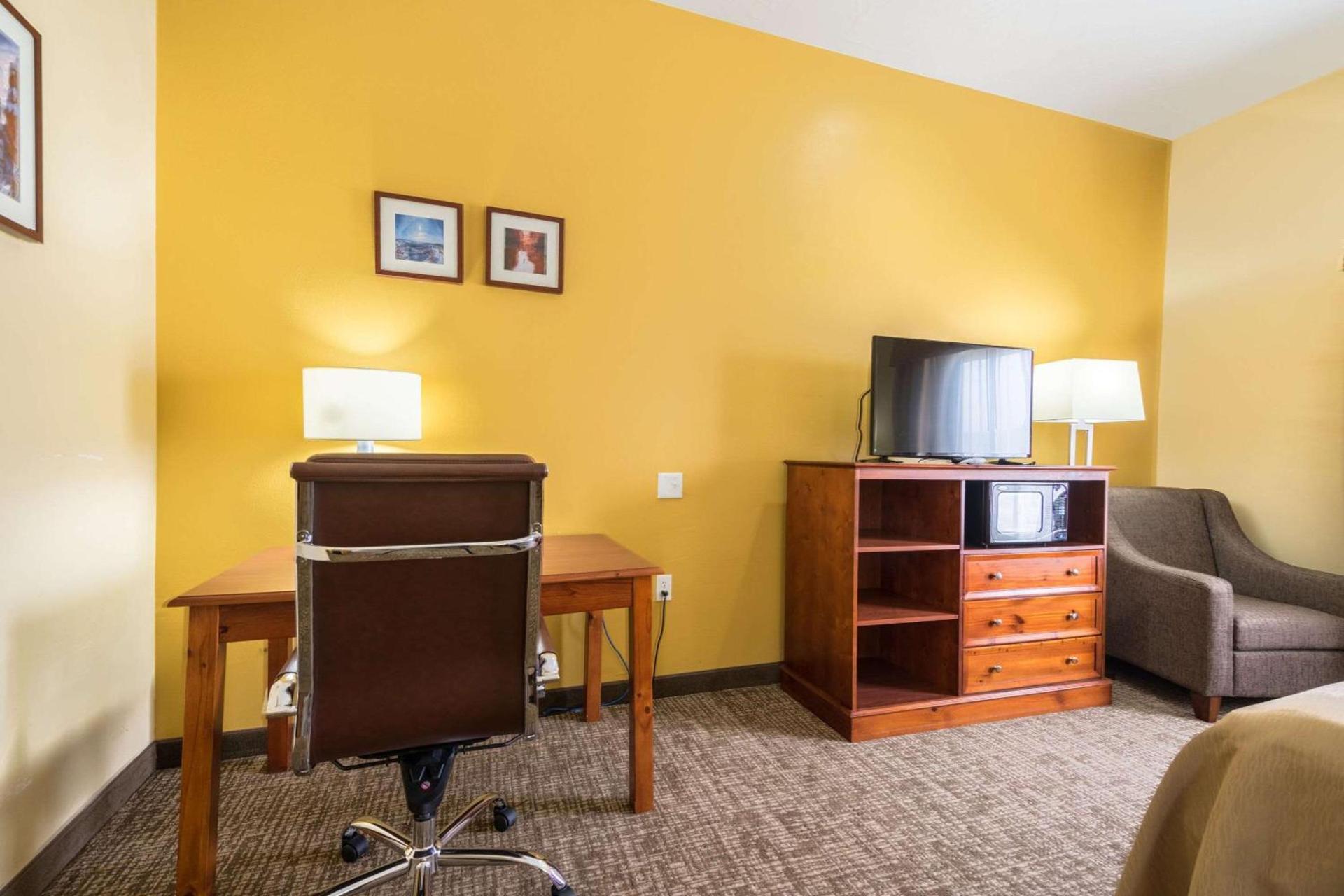 Comfort Inn & Suites Cedar City South photo 29