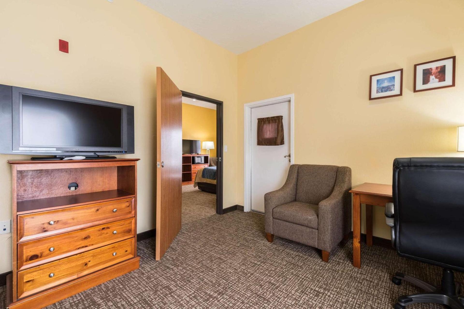 Comfort Inn & Suites Cedar City South photo 21