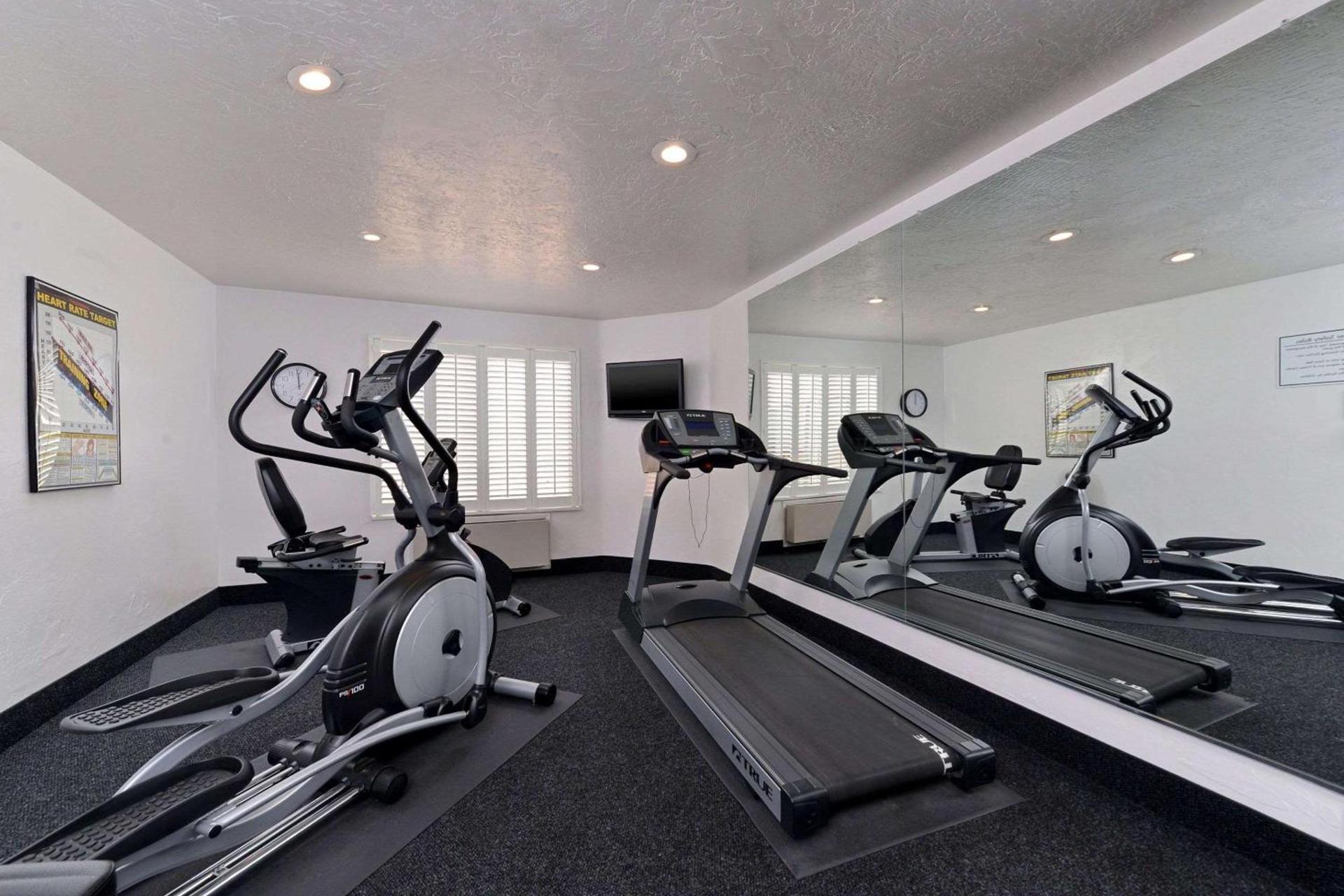 Quality Inn Vernal near Dinosaur National Monument photo 29