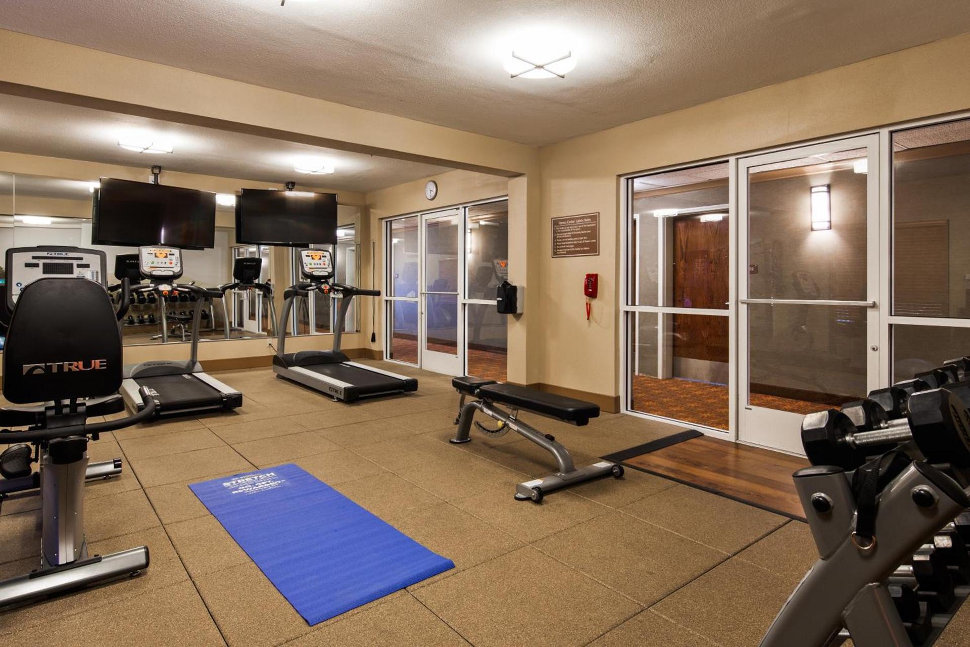 Best Western Plus Olympic Inn photo 79