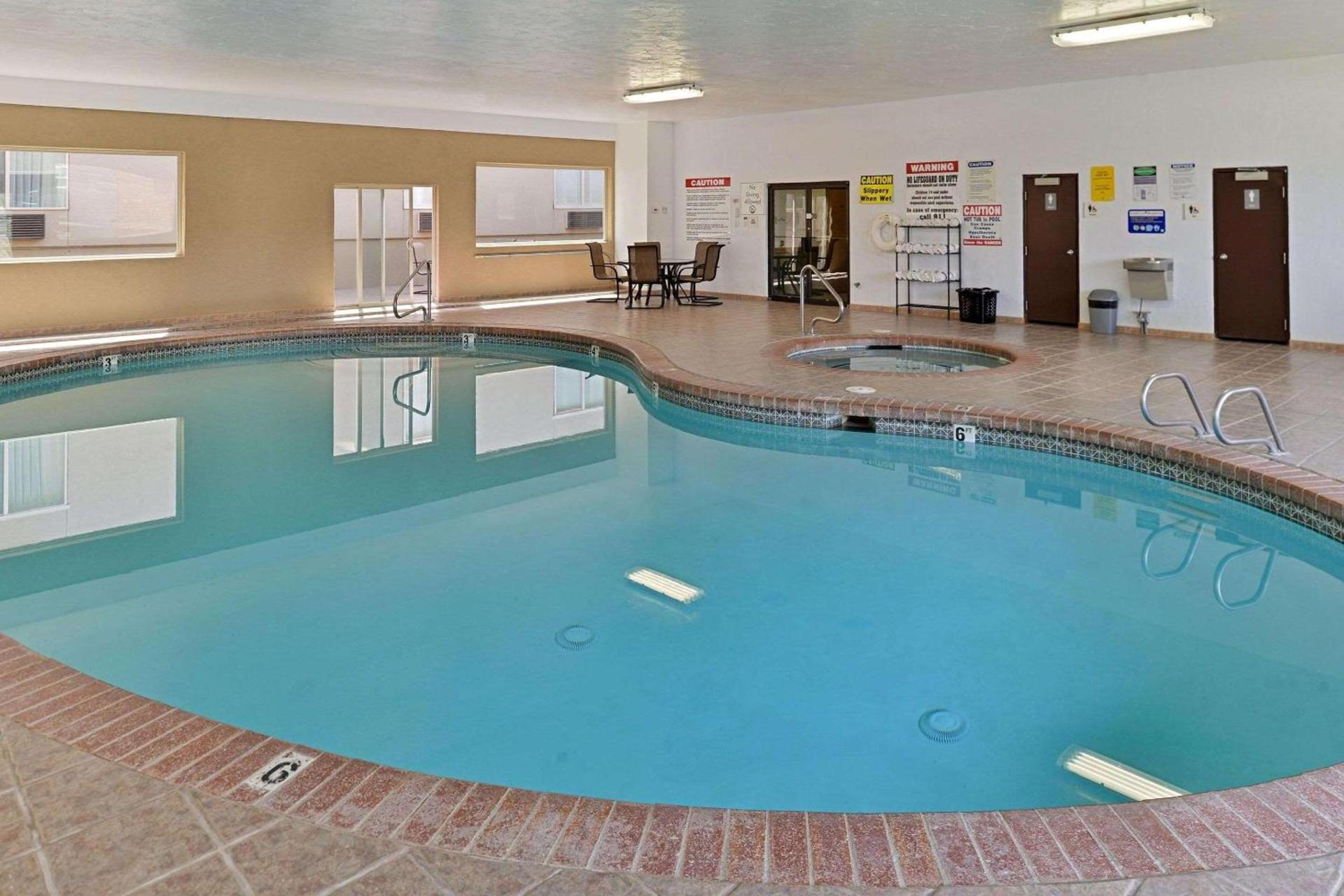 Quality Inn Vernal near Dinosaur National Monument photo 22