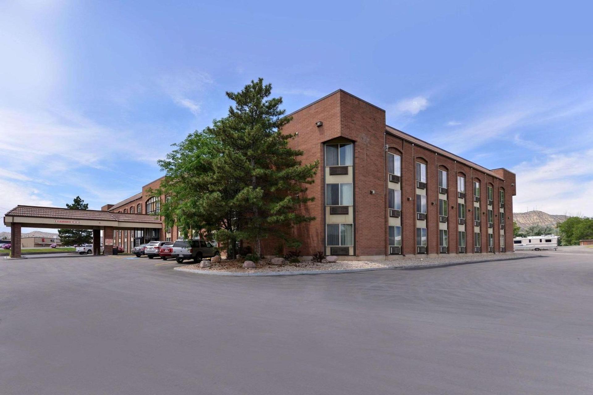 Quality Inn Vernal near Dinosaur National Monument photo 12