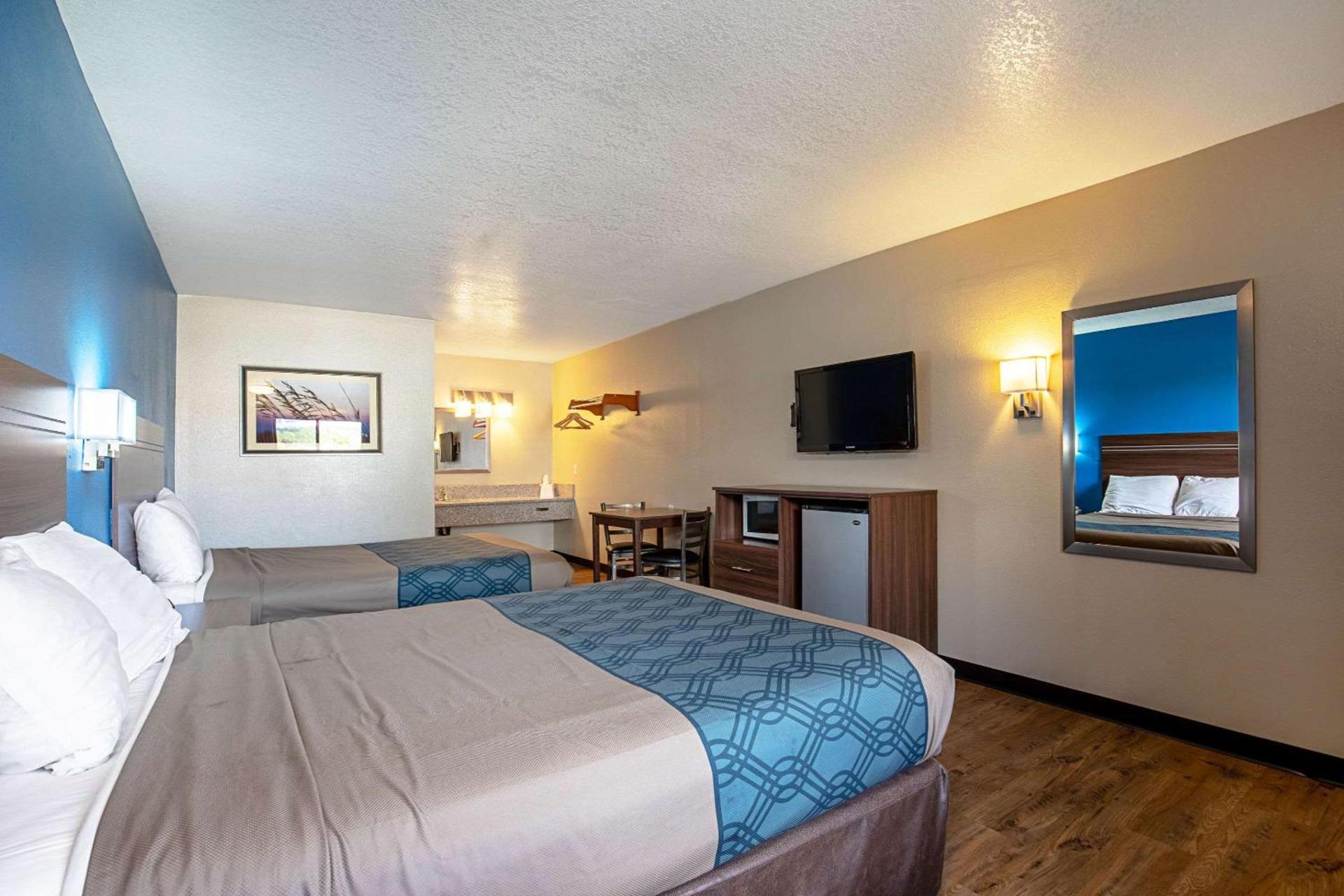 Rodeway Inn St George North - Near Pioneer Park photo 4