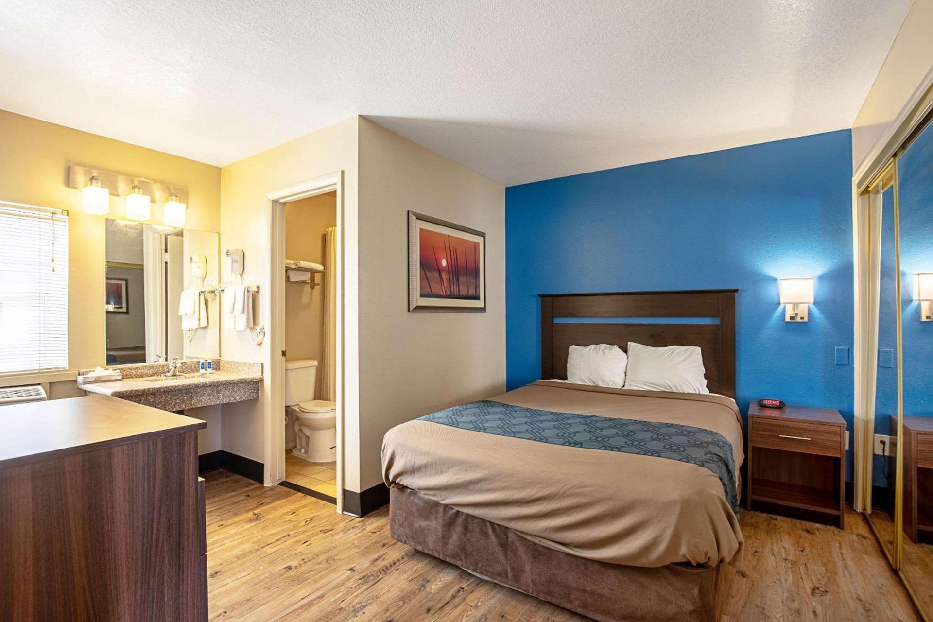 Rodeway Inn St George North - Near Pioneer Park photo 8