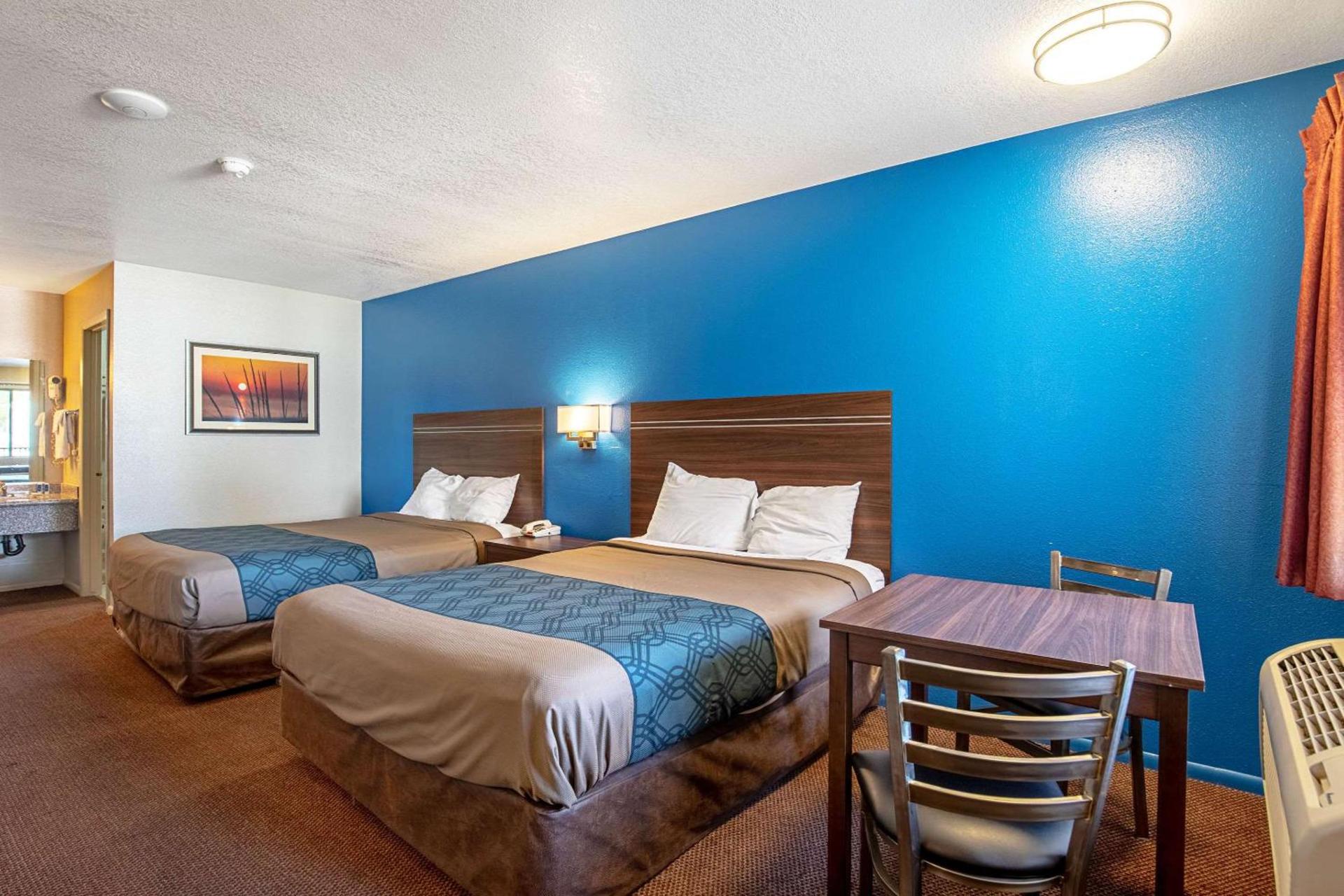Rodeway Inn St George North - Near Pioneer Park photo 12