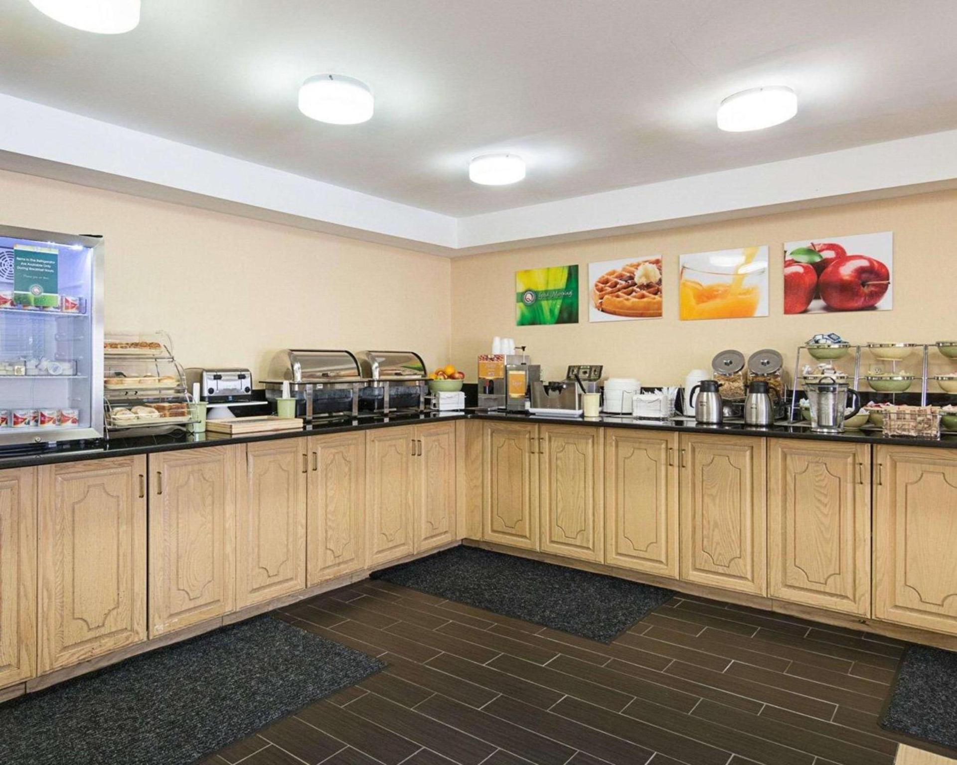 Quality Inn Richmond Airport photo 16
