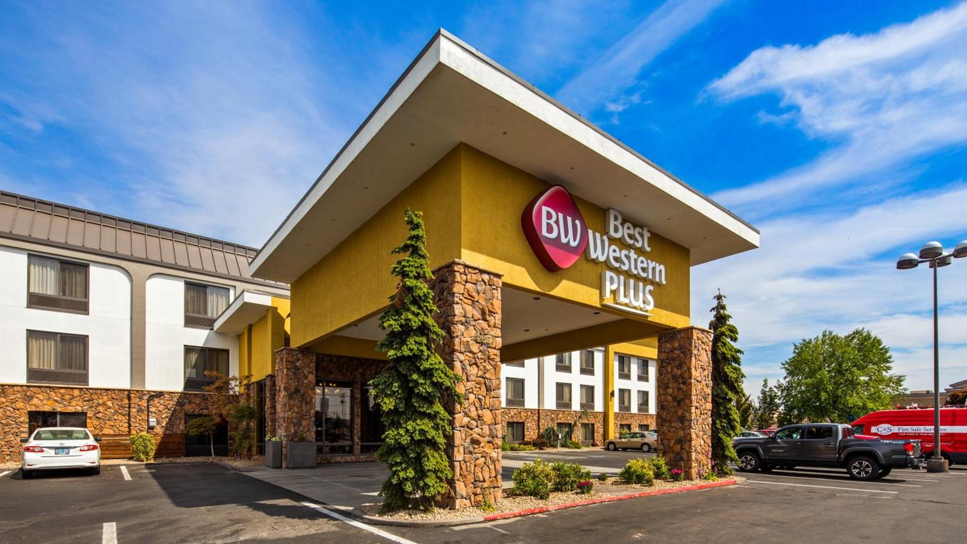 Best Western Plus Olympic Inn photo 46