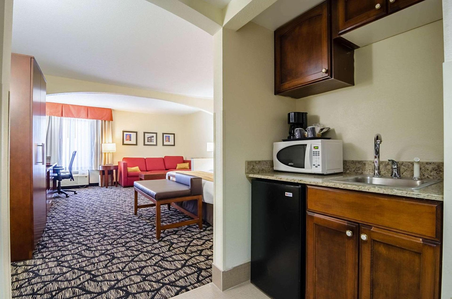 Comfort Suites Innsbrook - Short Pump photo 15