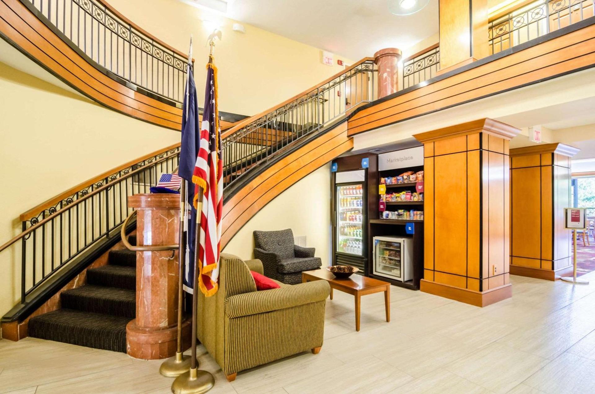 Comfort Suites Innsbrook - Short Pump photo 5