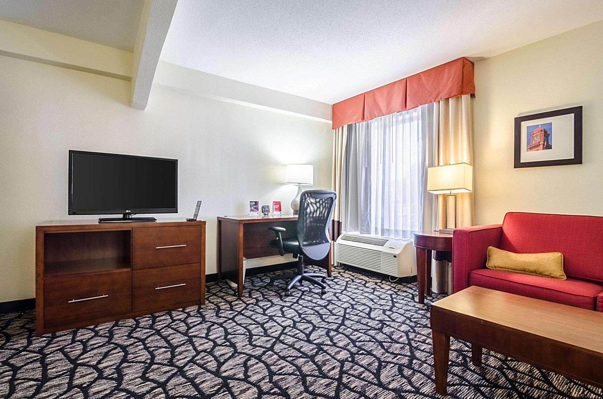 Comfort Suites Innsbrook - Short Pump photo 17