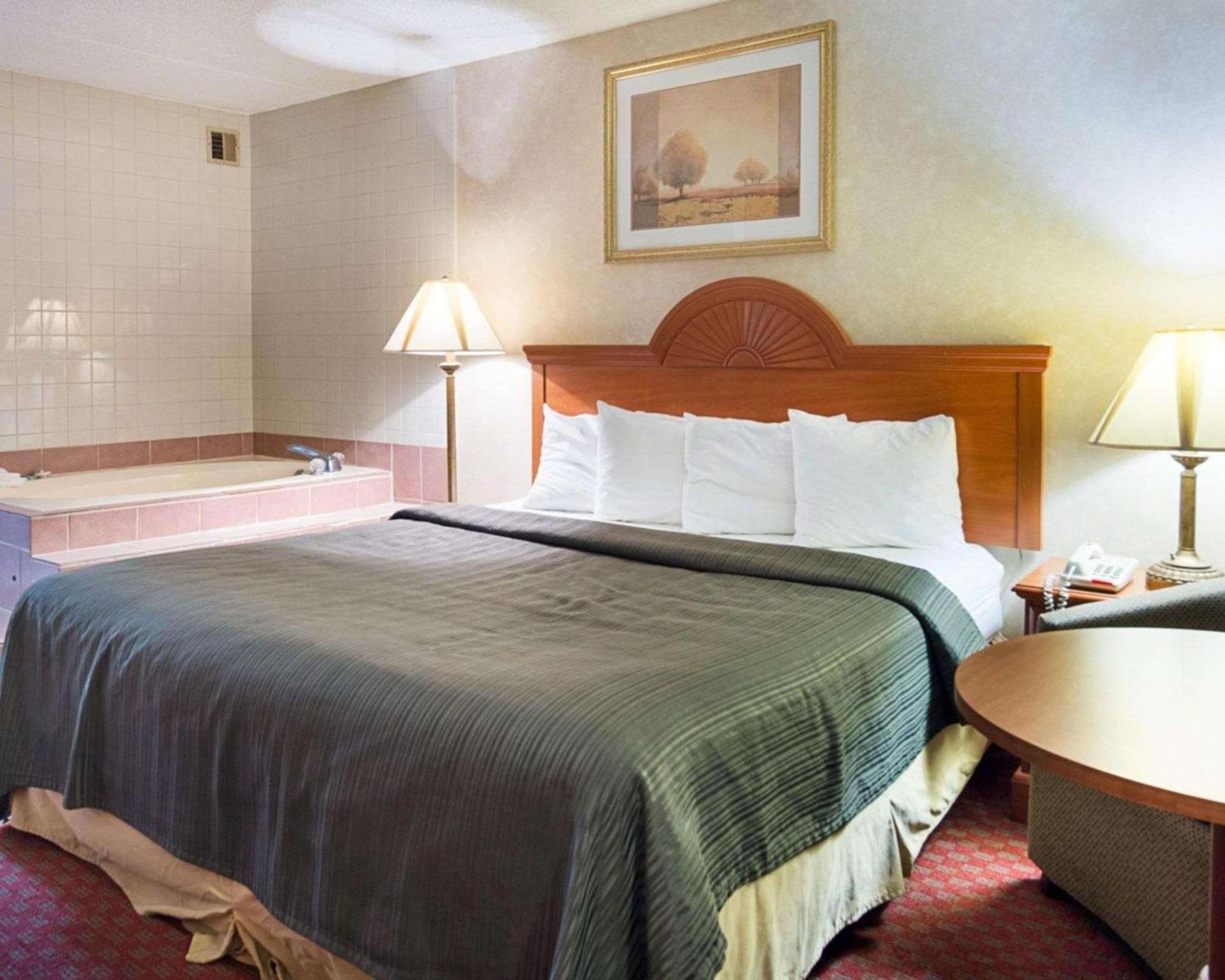 Quality Inn Petersburg Fort Lee Area photo 3