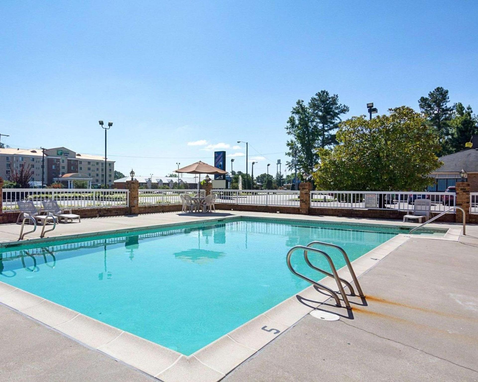 Quality Inn Petersburg Fort Lee Area photo 16