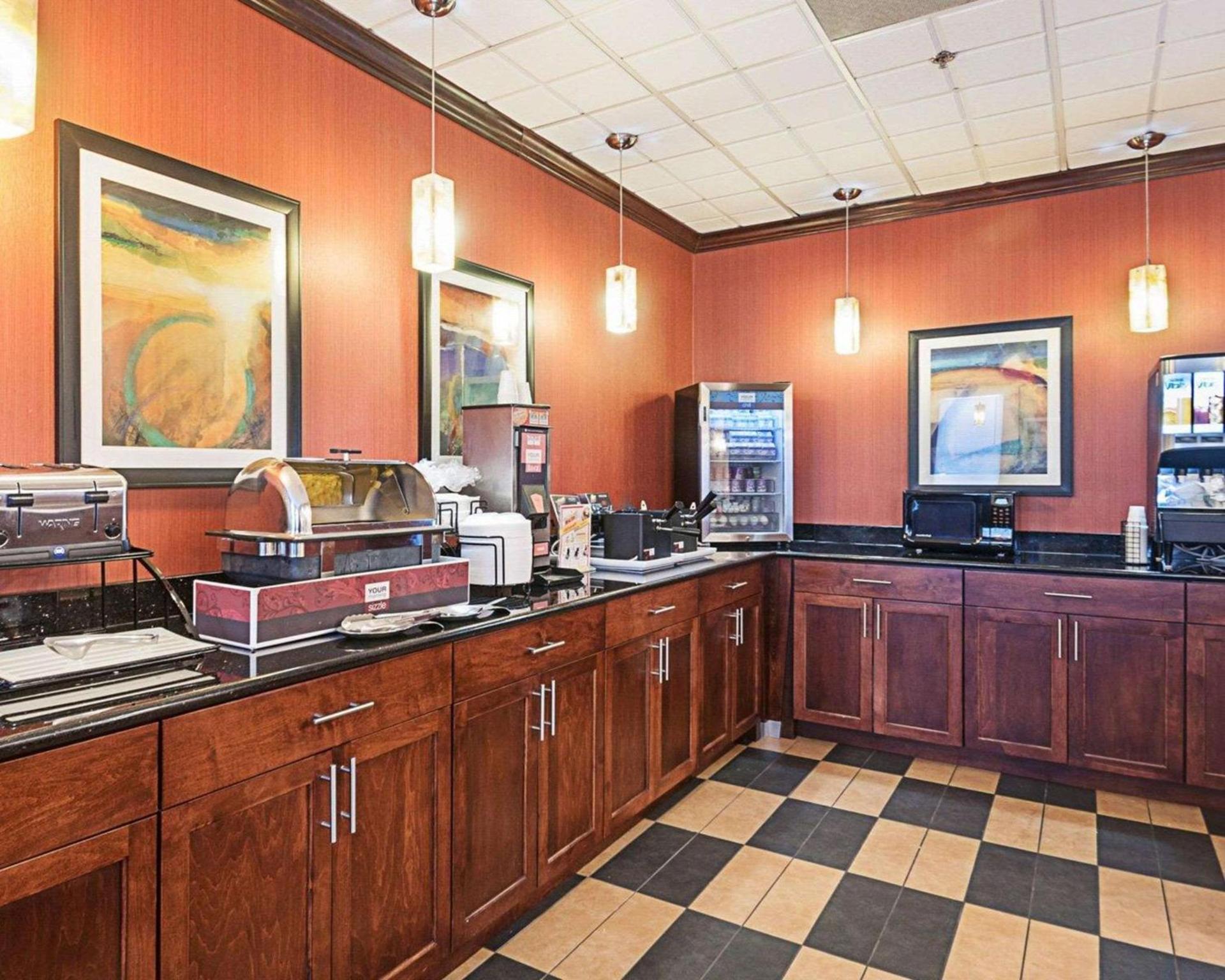 Comfort Inn Ballston photo 39