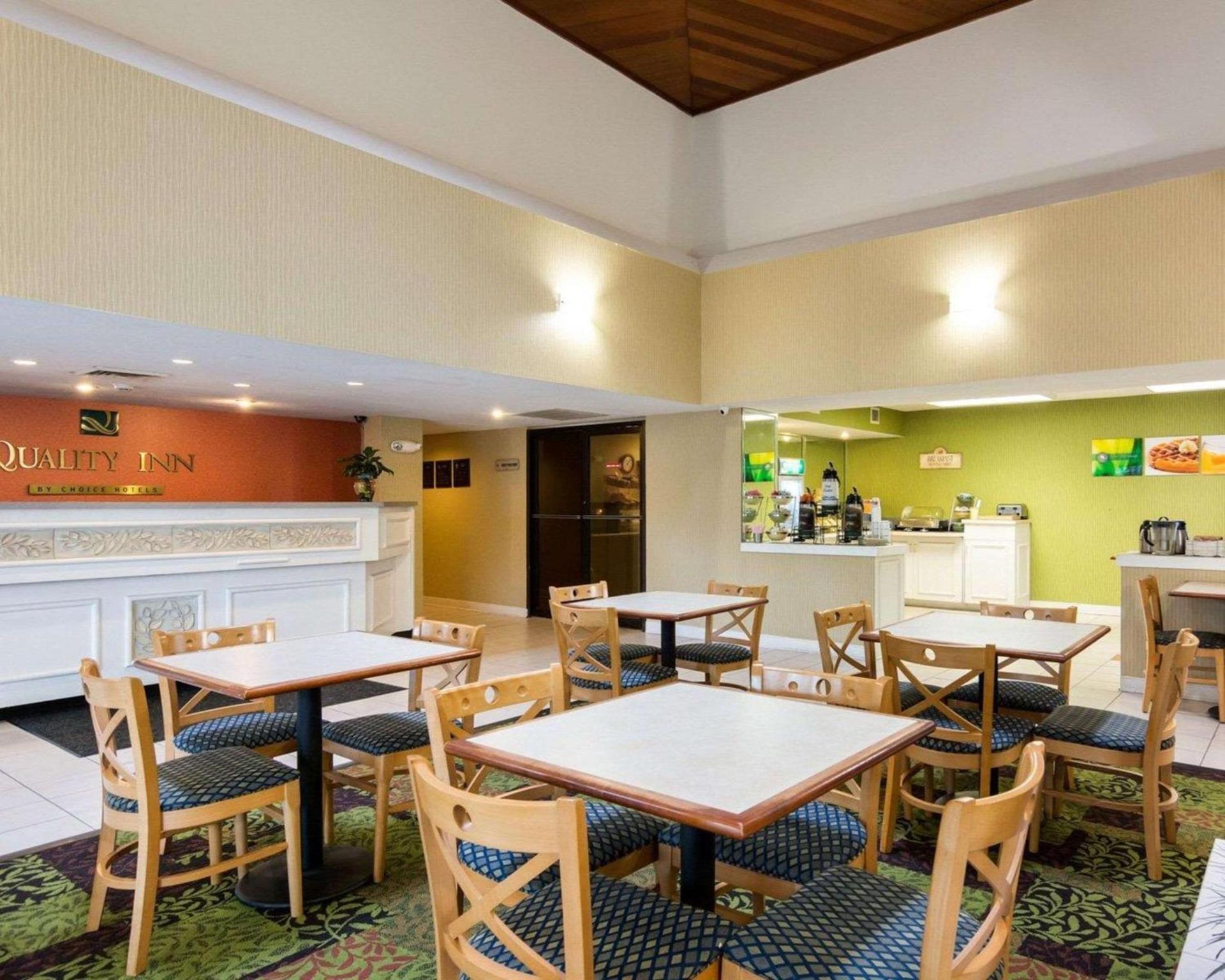 Rodeway Inn At Fort Lee photo 34