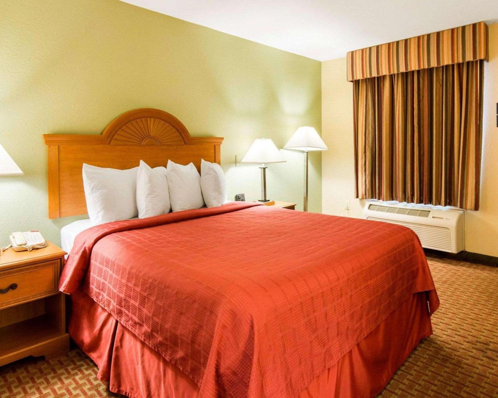 Quality Inn South Hill I-85 photo 14