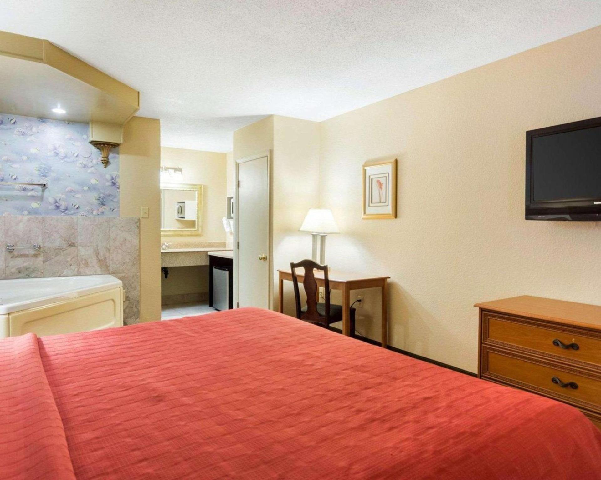 Quality Inn South Hill I-85 photo 20