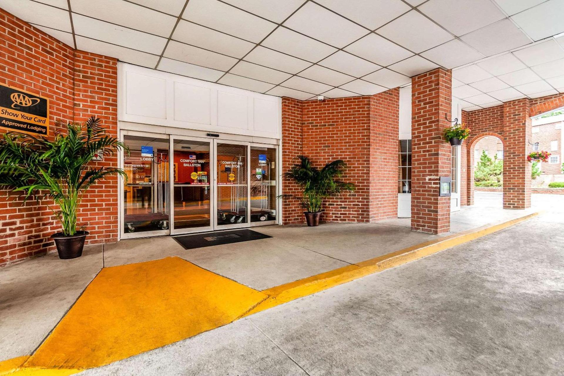 Comfort Inn Ballston photo 3