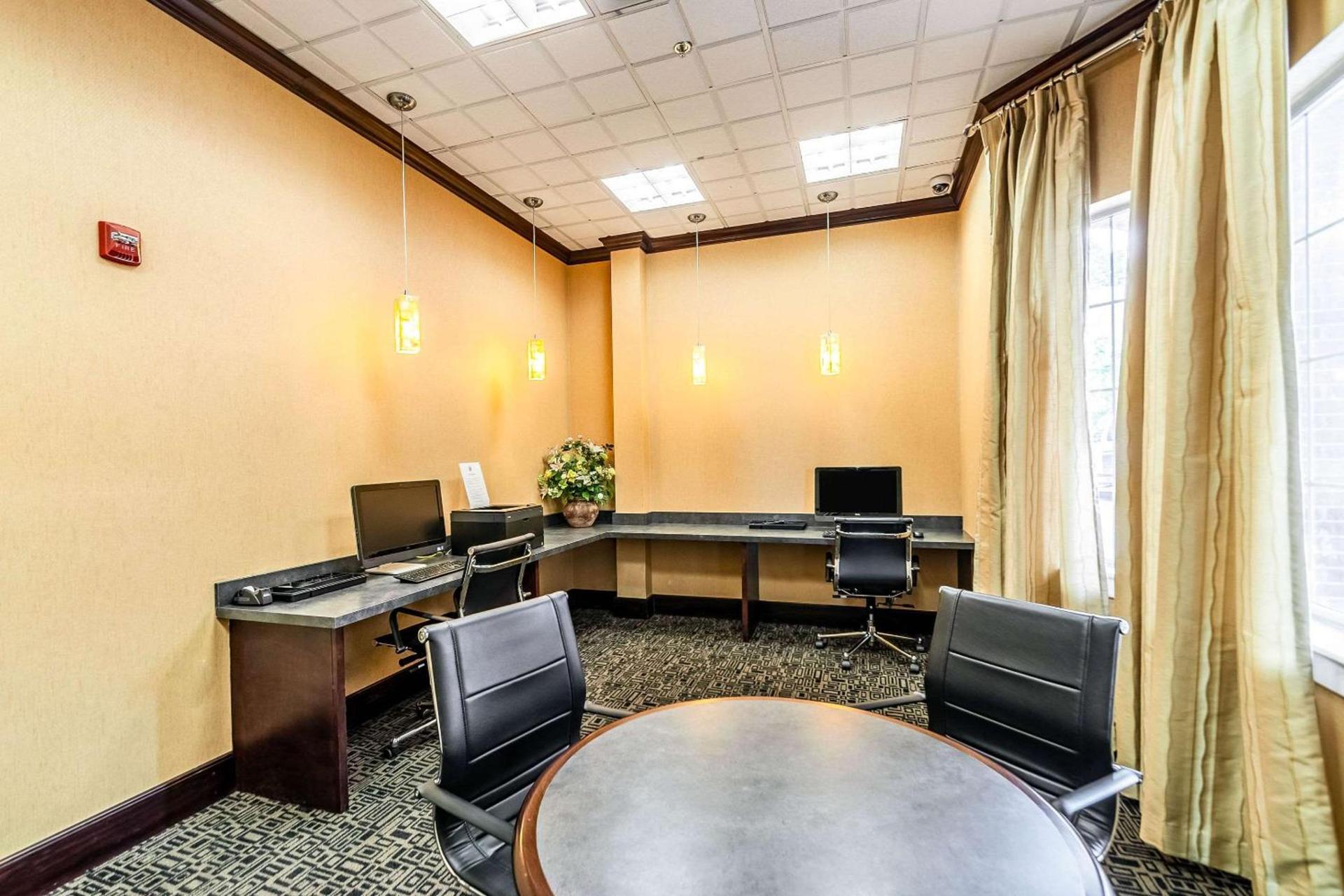 Comfort Inn Ballston photo 30