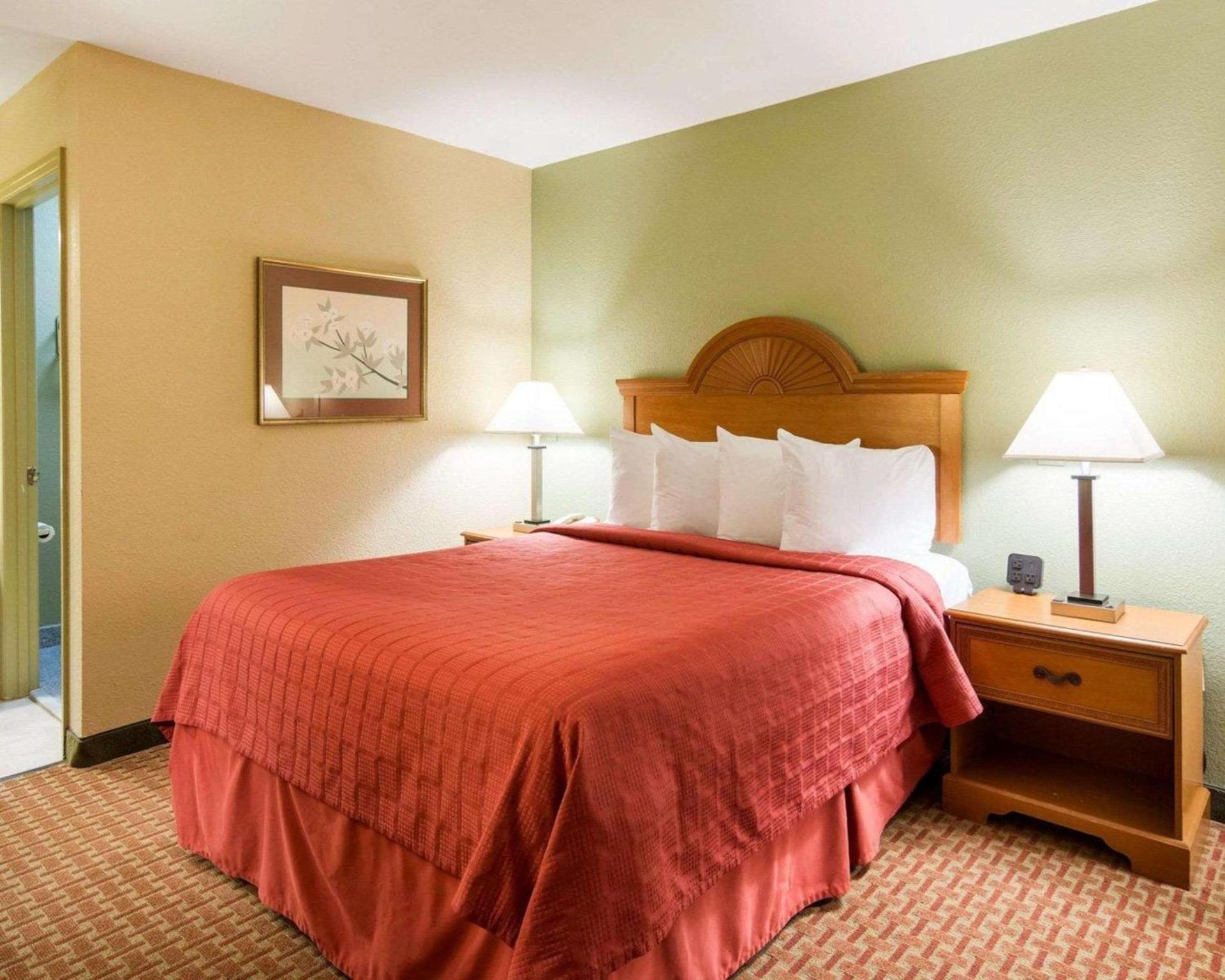 Quality Inn South Hill I-85 photo 11