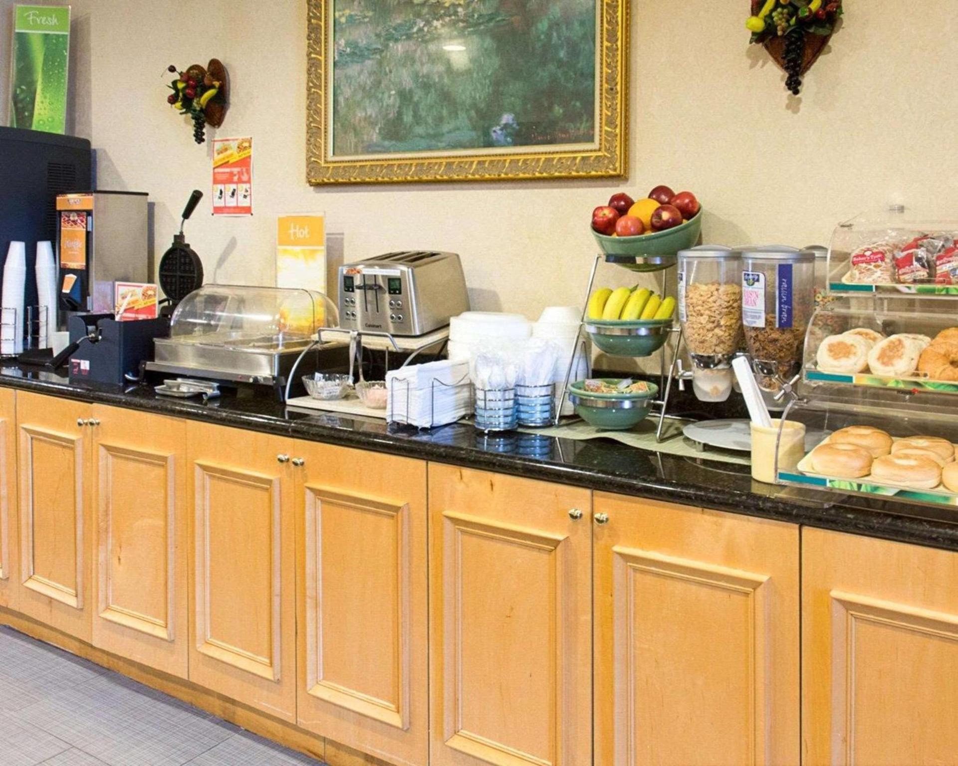Quality Inn & Suites Quantico photo 26
