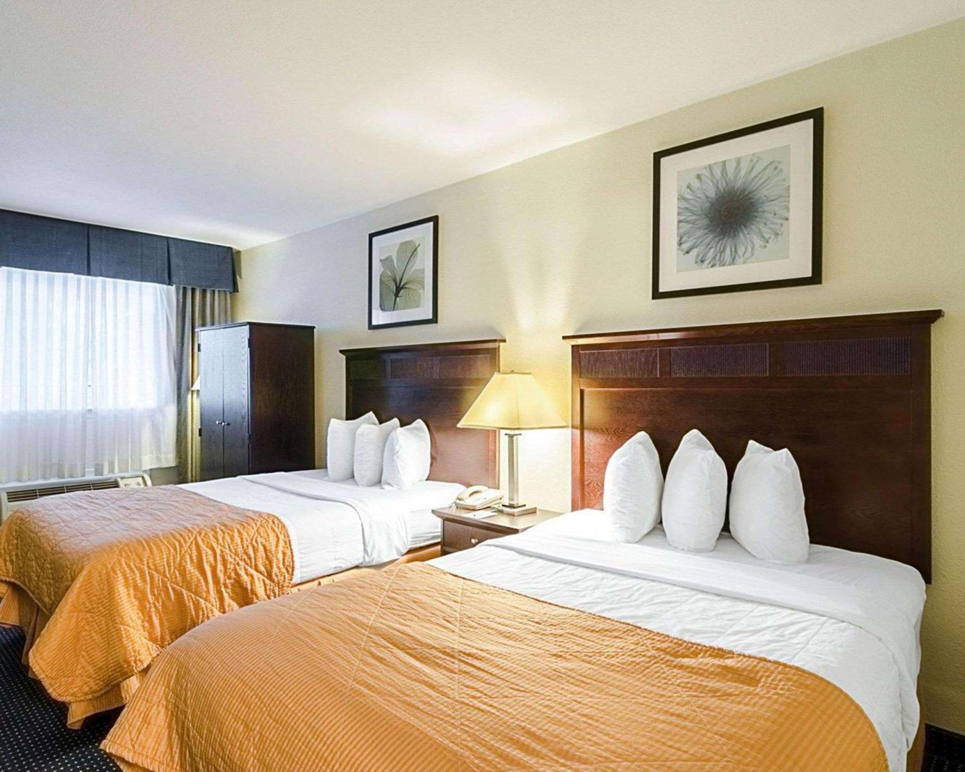 Rodeway Inn & Suites Williamsburg Central photo 11