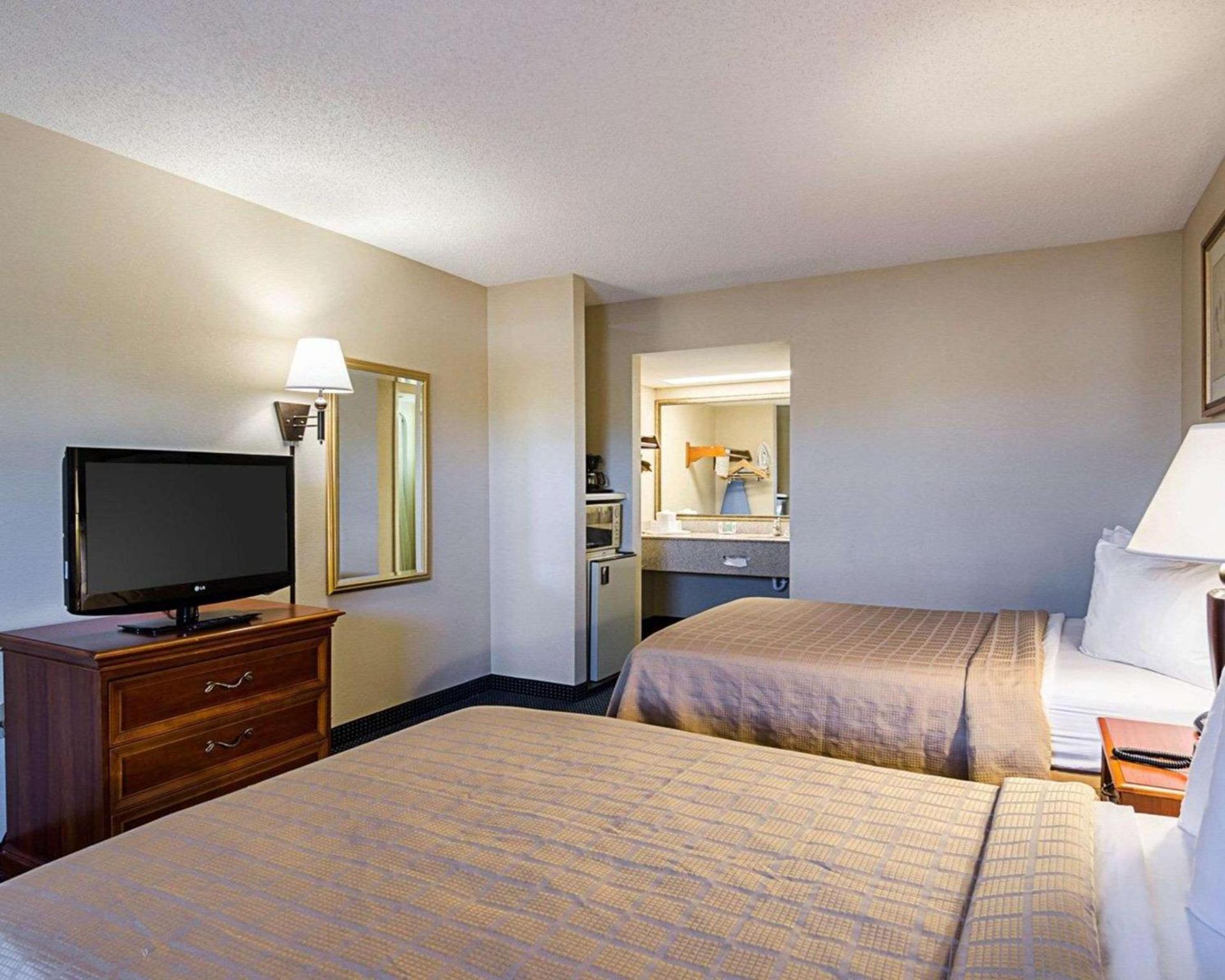 Quality Inn Troutville - Roanoke North photo 23