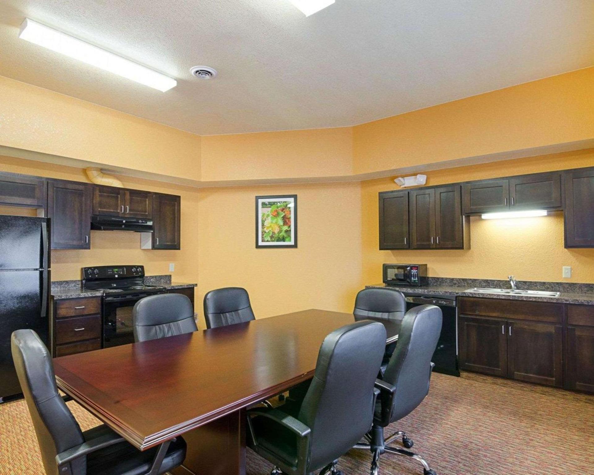 Comfort Inn & Suites Orange - Montpelier photo 23