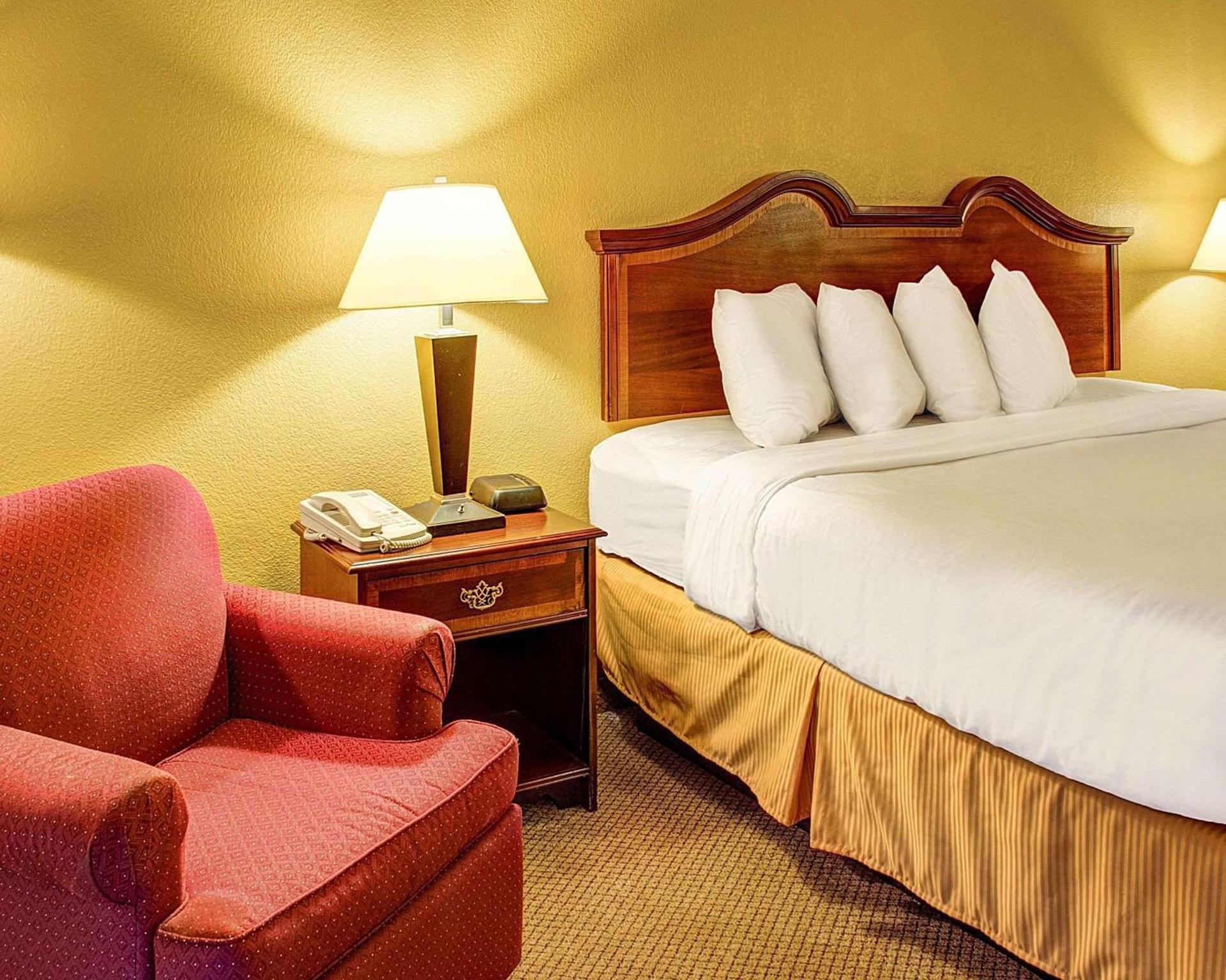 Quality Inn Richmond North photo 6