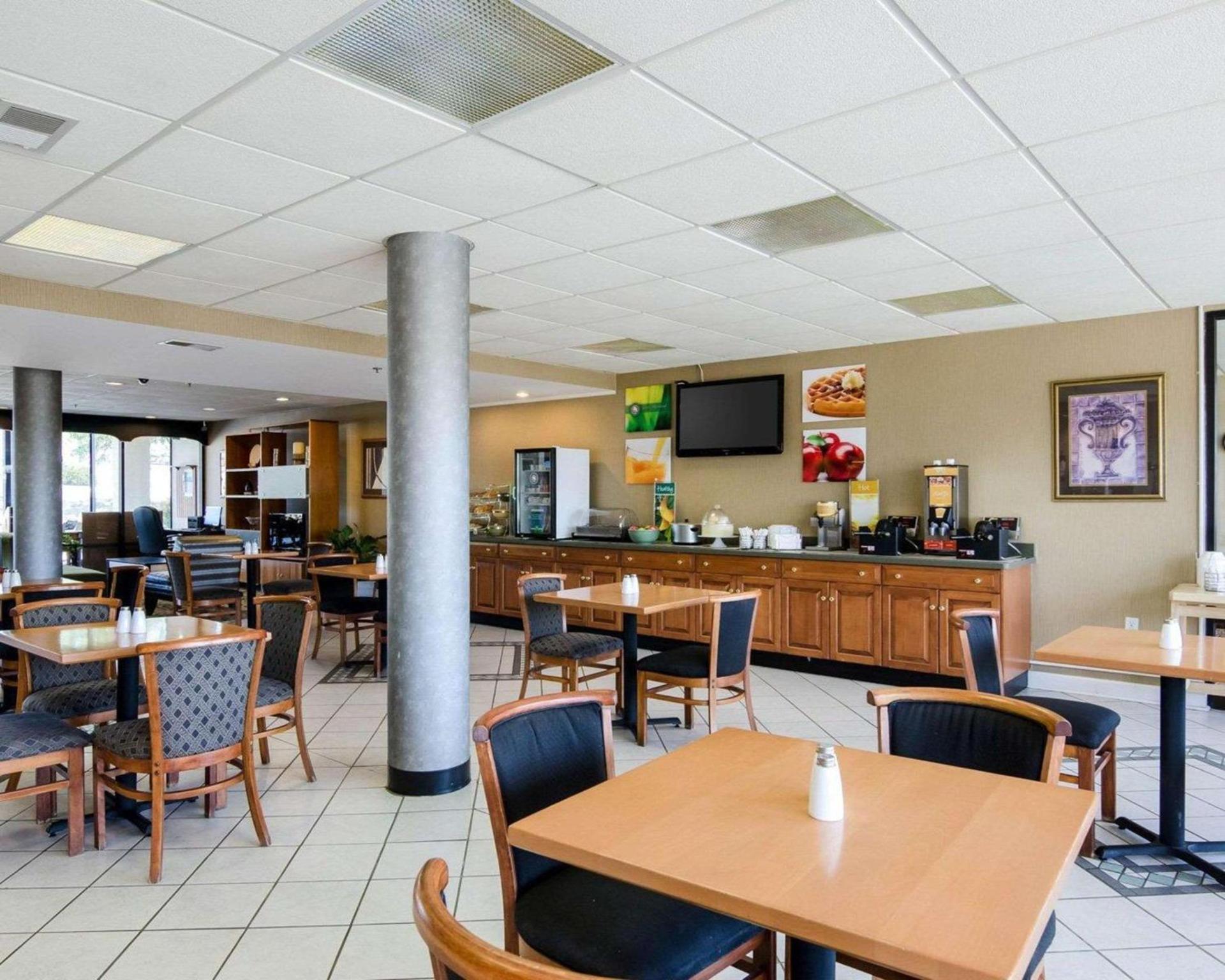 Quality Inn Troutville - Roanoke North photo 26