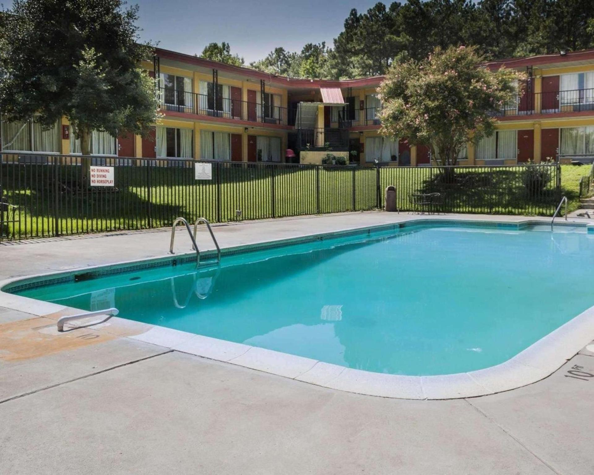 Rodeway Inn Colonial Heights I-95 photo 32