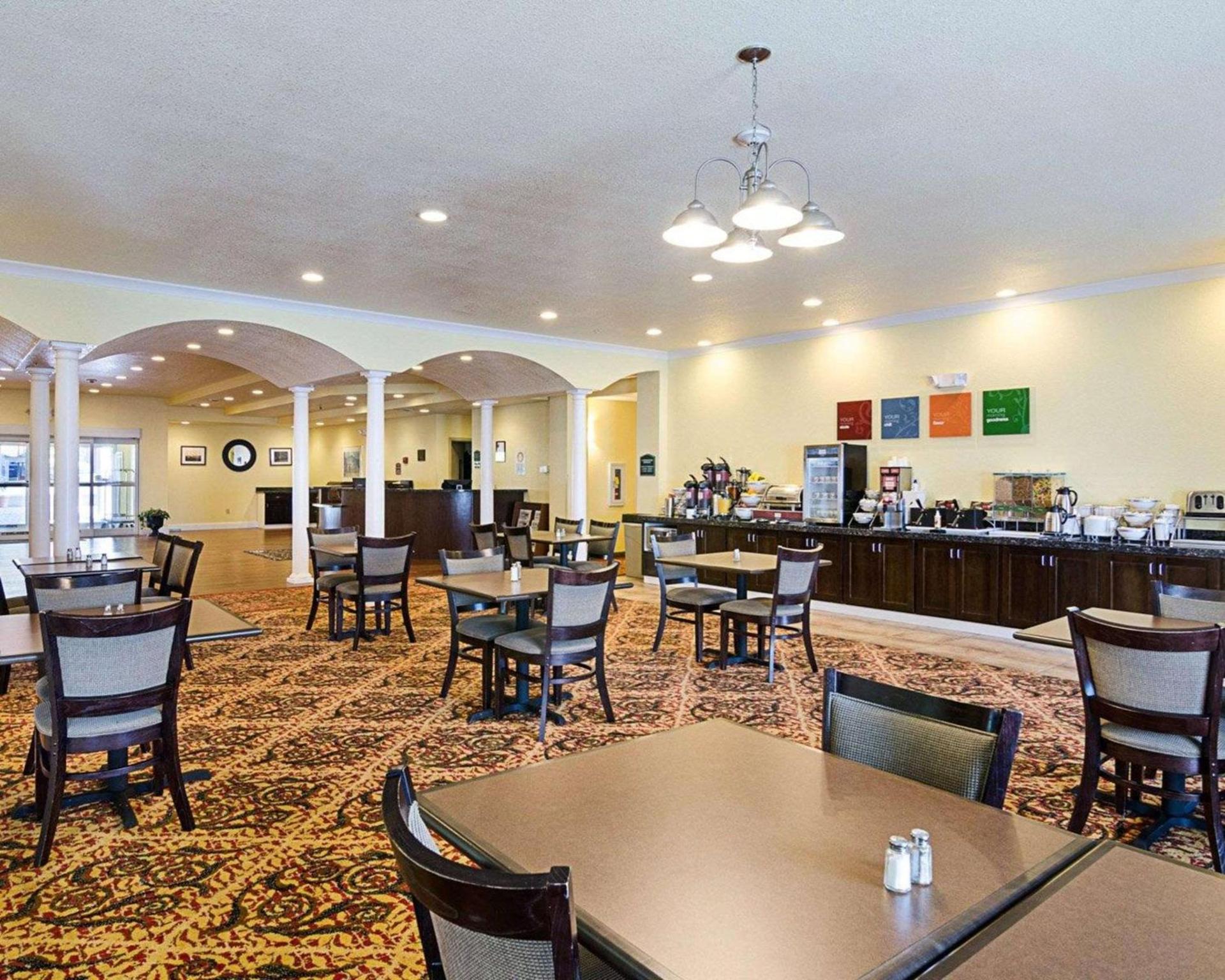 Comfort Inn & Suites Orange - Montpelier photo 32