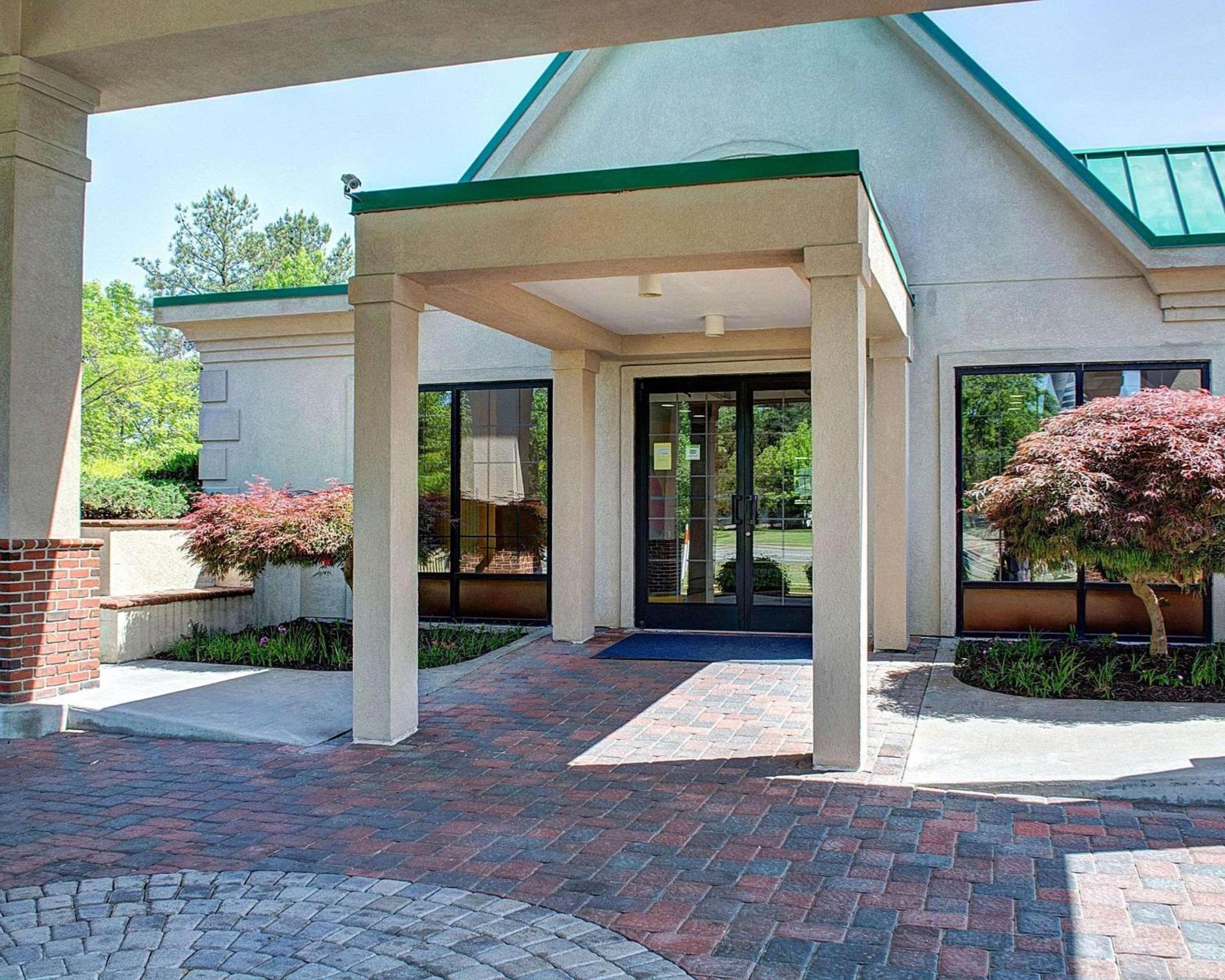 Quality Inn Richmond North photo 2
