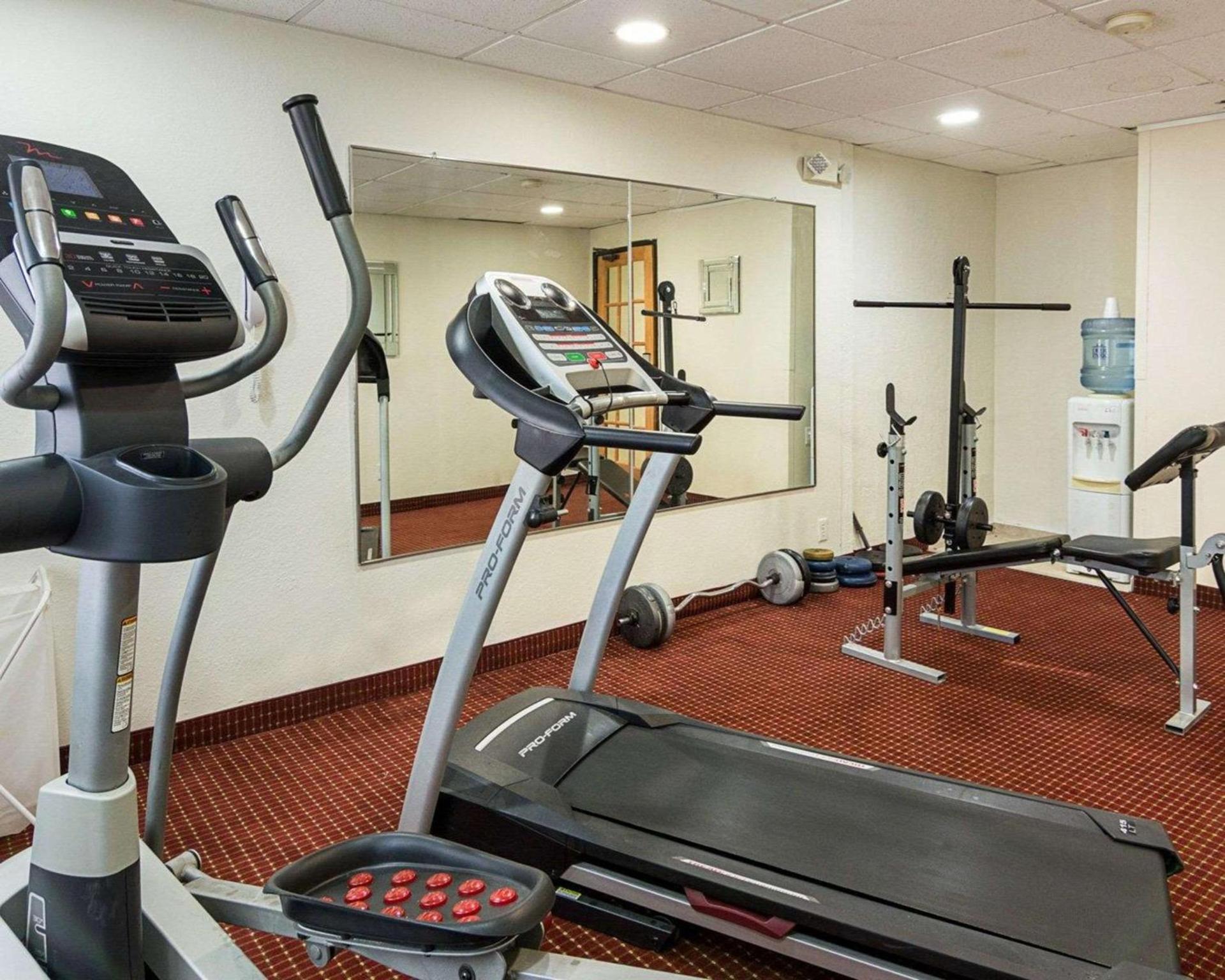 Quality Inn Chesapeake - Greenbrier photo 15