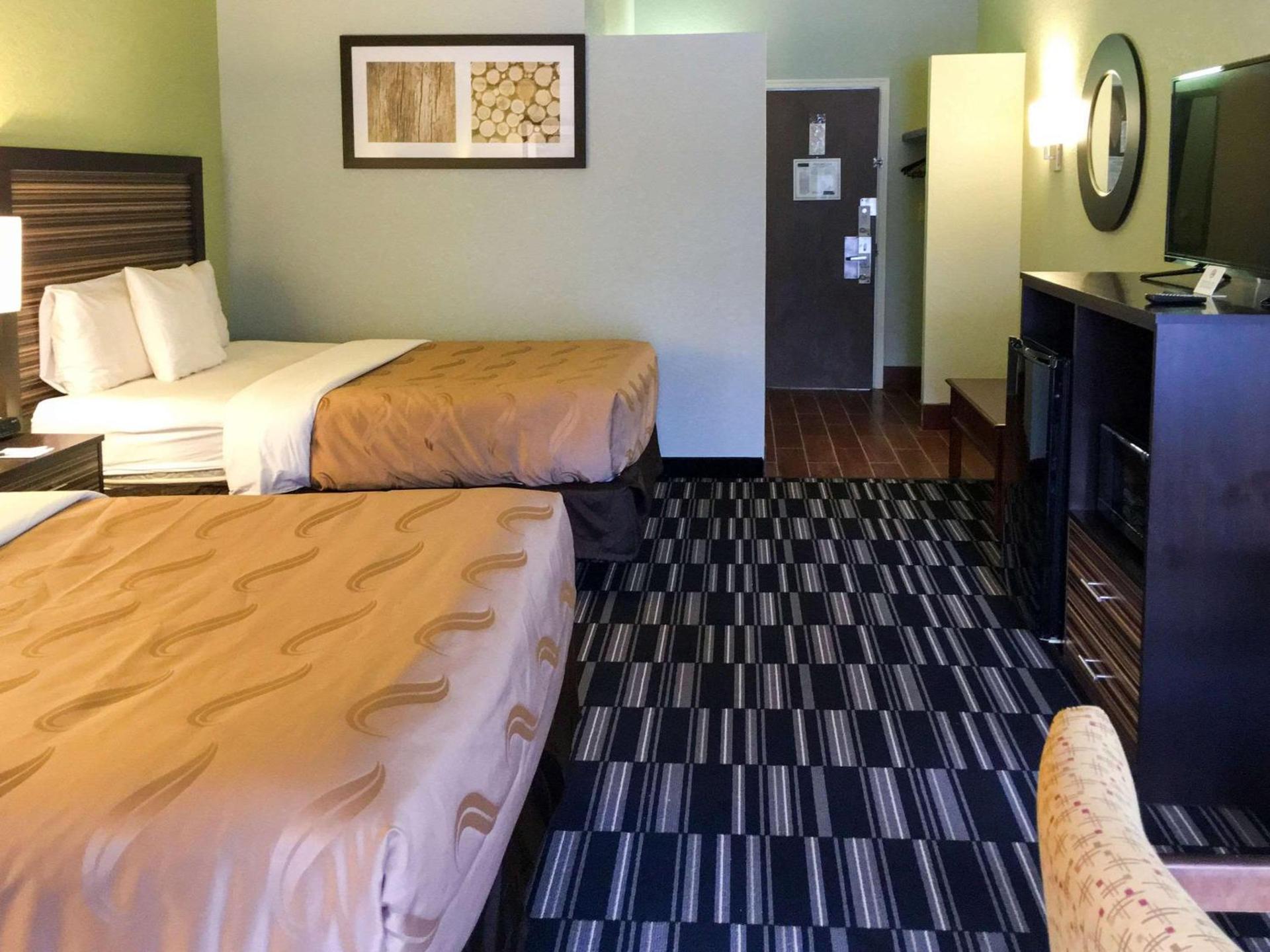 Quality Inn Richmond North photo 3