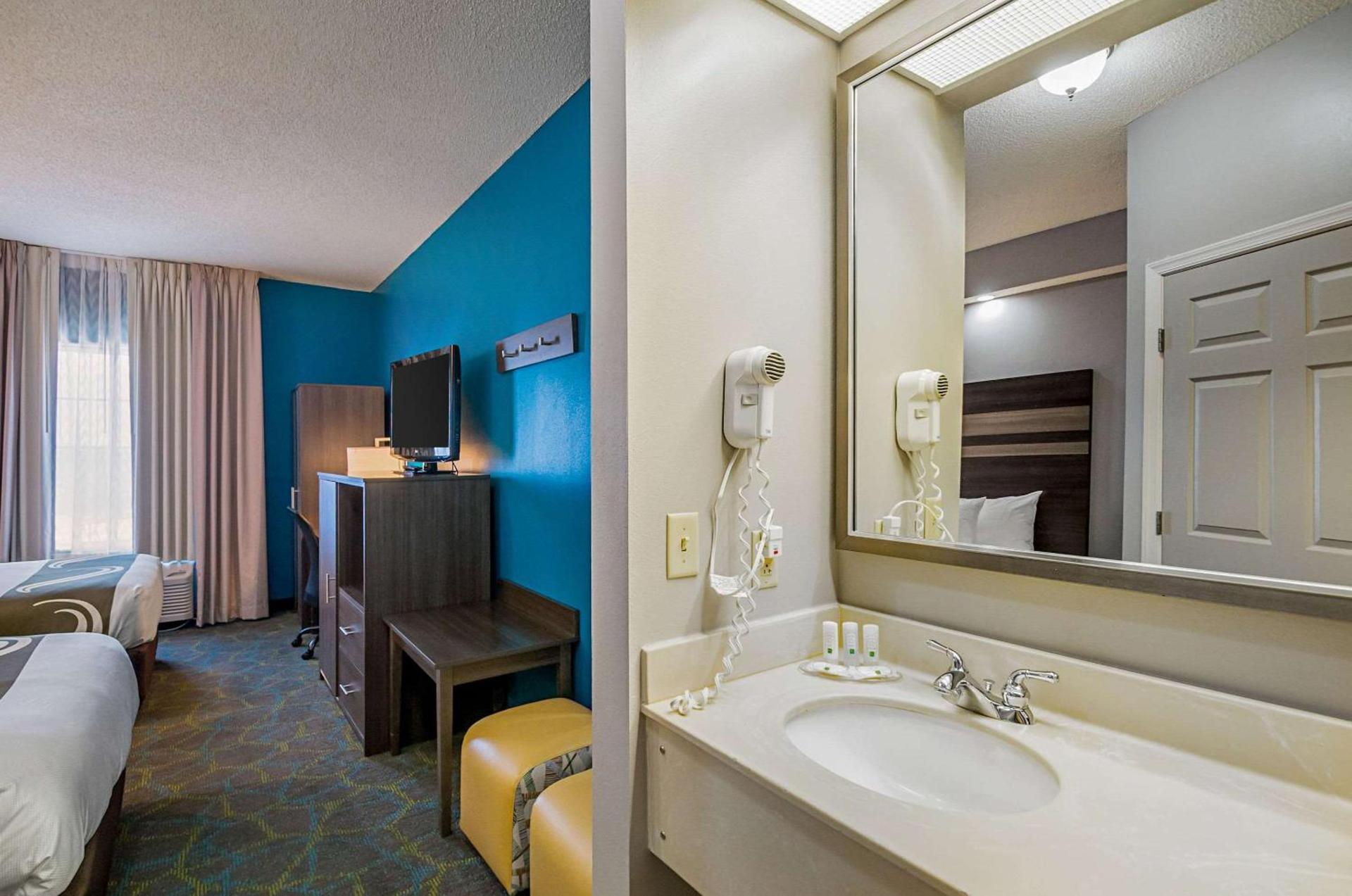 Quality Inn Harrisonburg I-81 photo 16