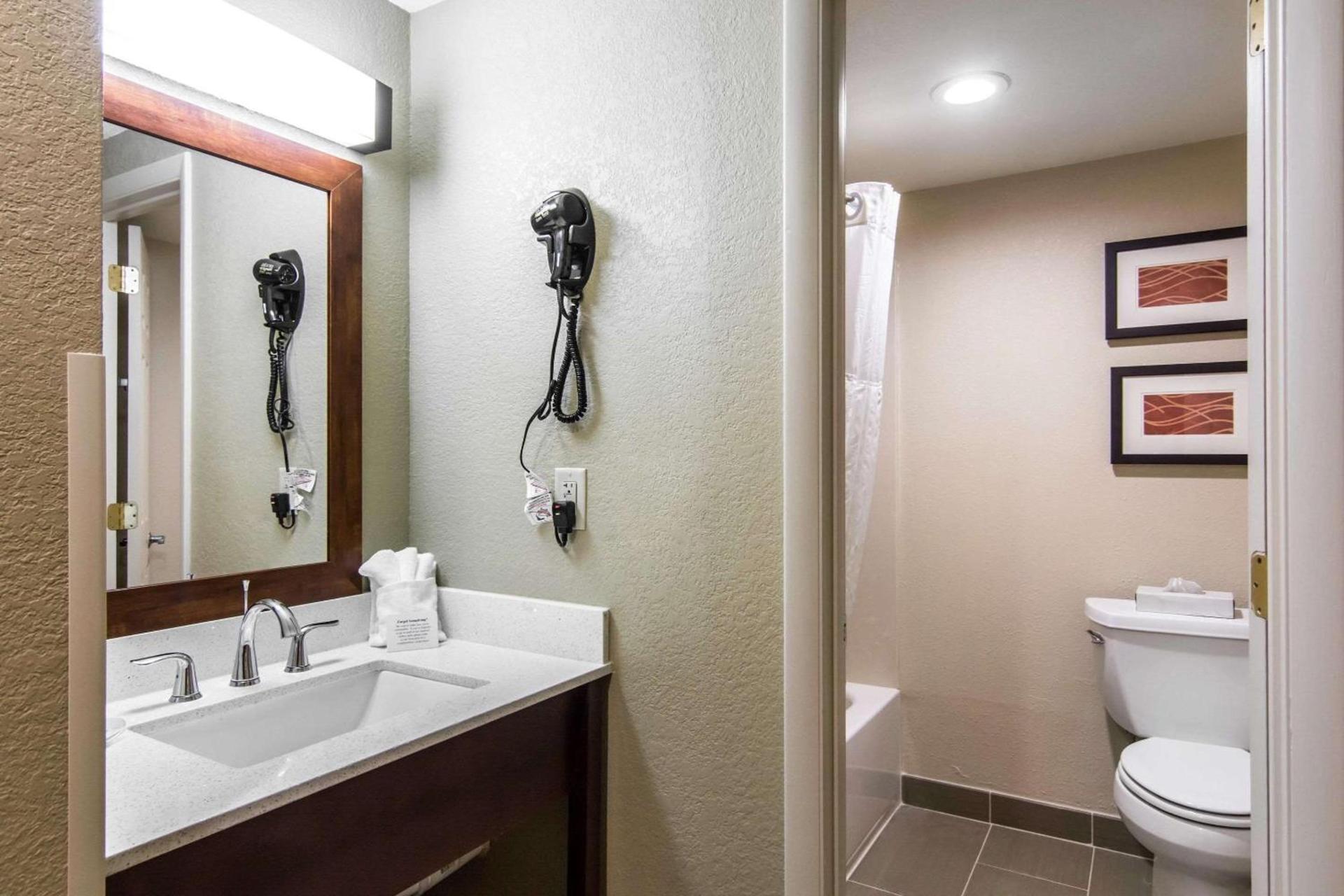 Quality Inn photo 23