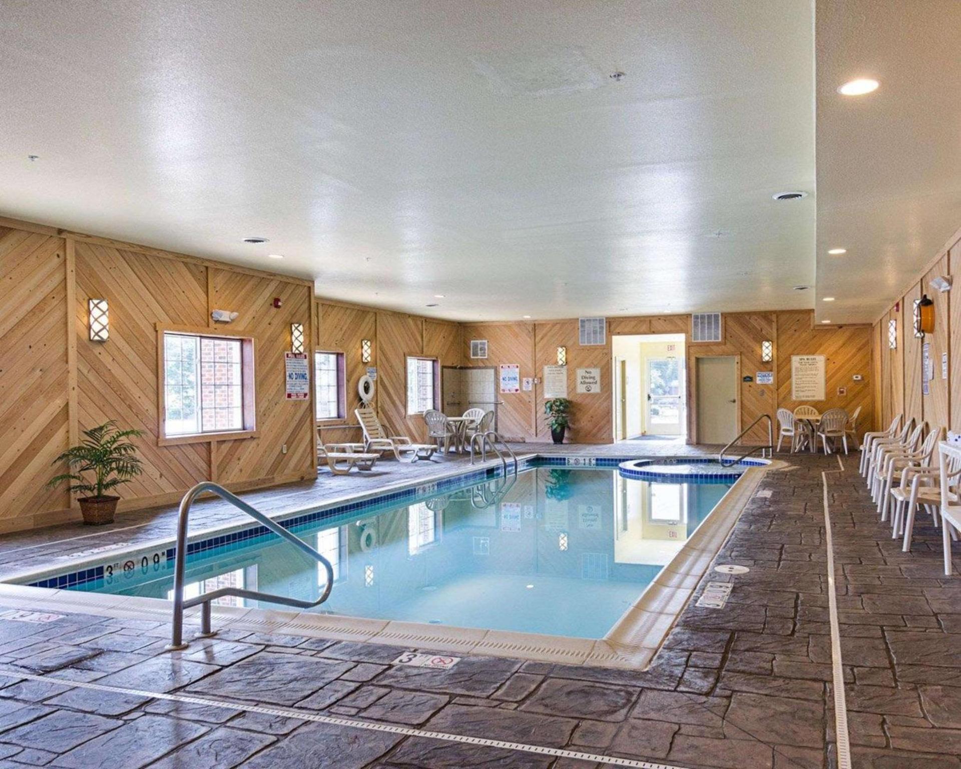 Comfort Inn & Suites Orange - Montpelier photo 26