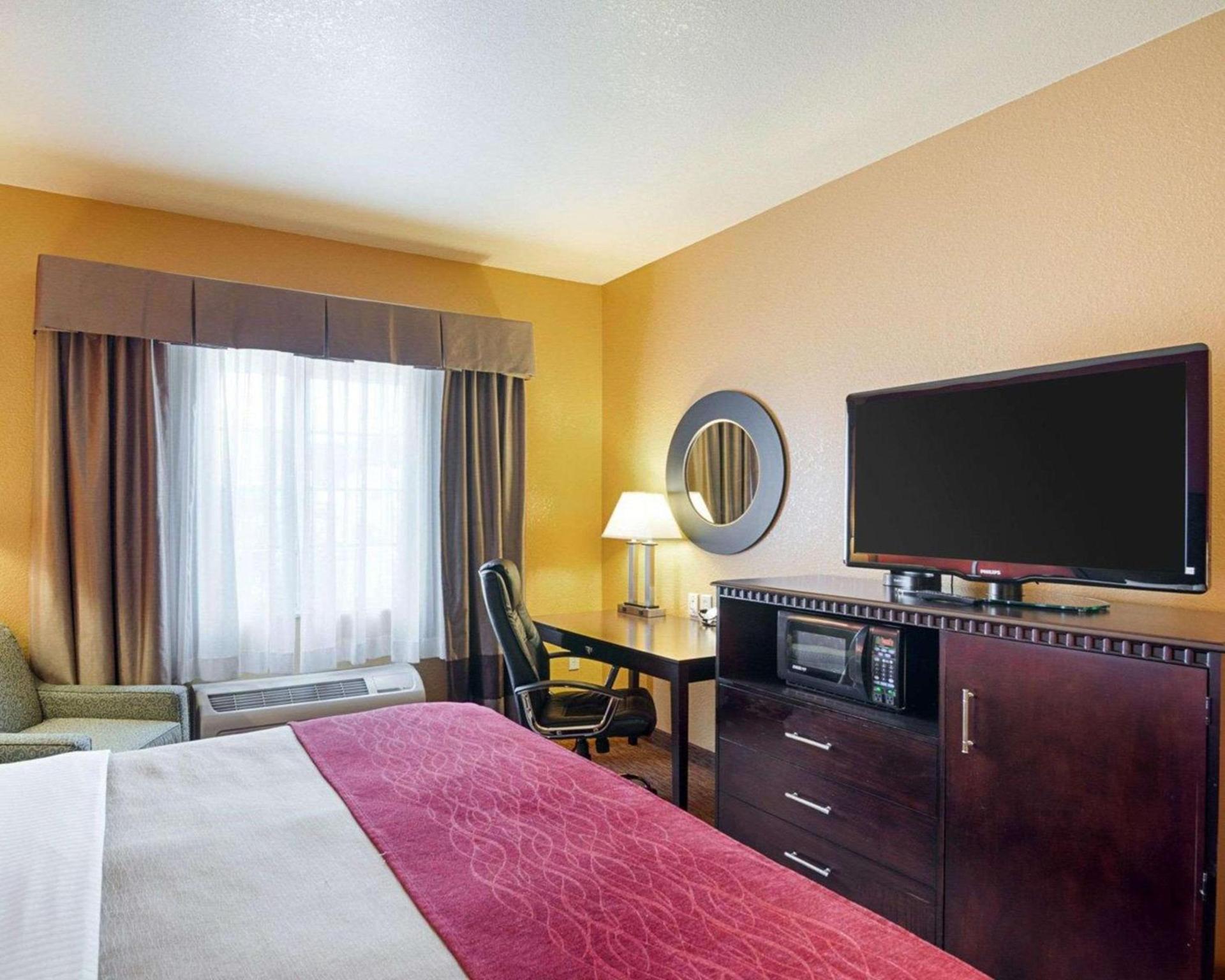 Comfort Inn & Suites Orange - Montpelier photo 11