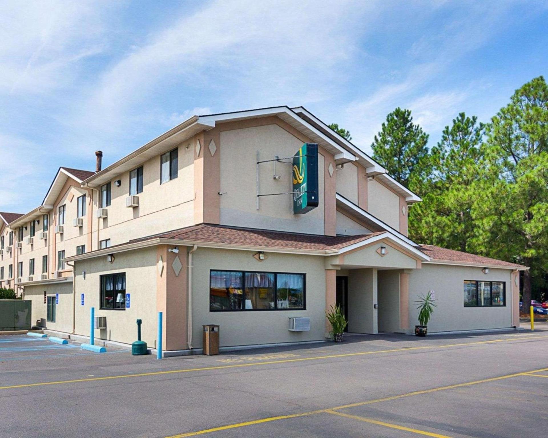 Quality Inn Chesapeake - Greenbrier photo 8