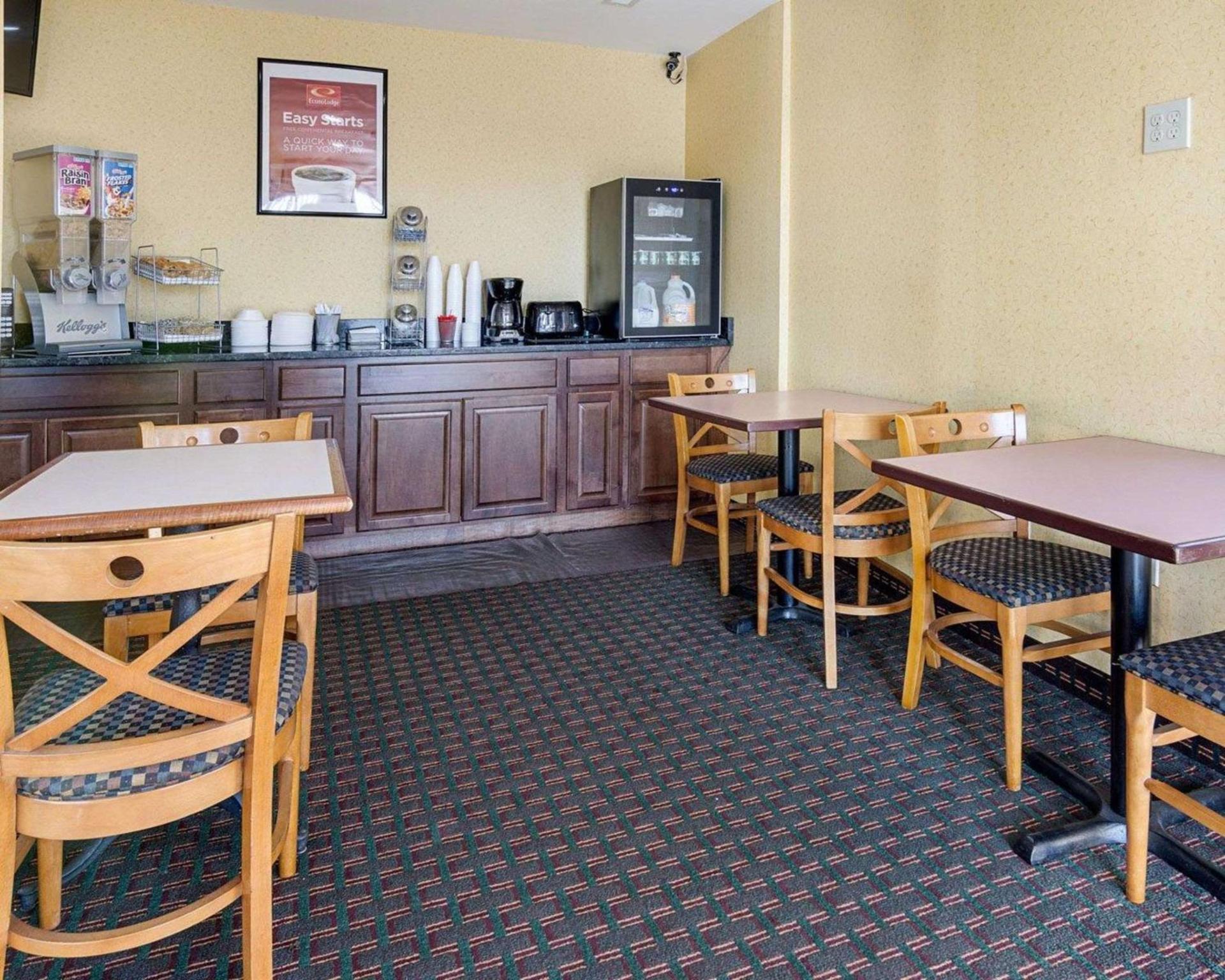 Econo Lodge Fredericksburg near I-95 photo 4