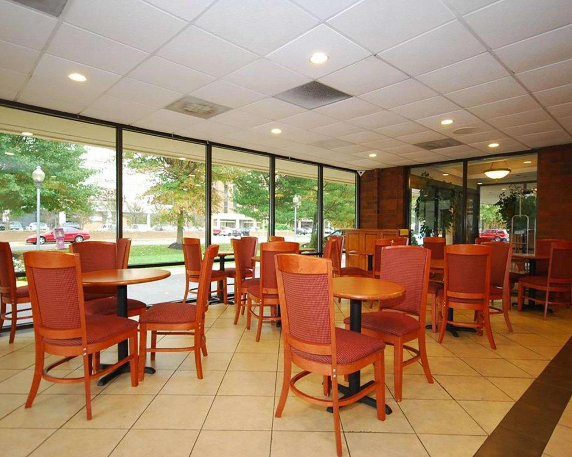 Comfort Inn Springfield photo 13